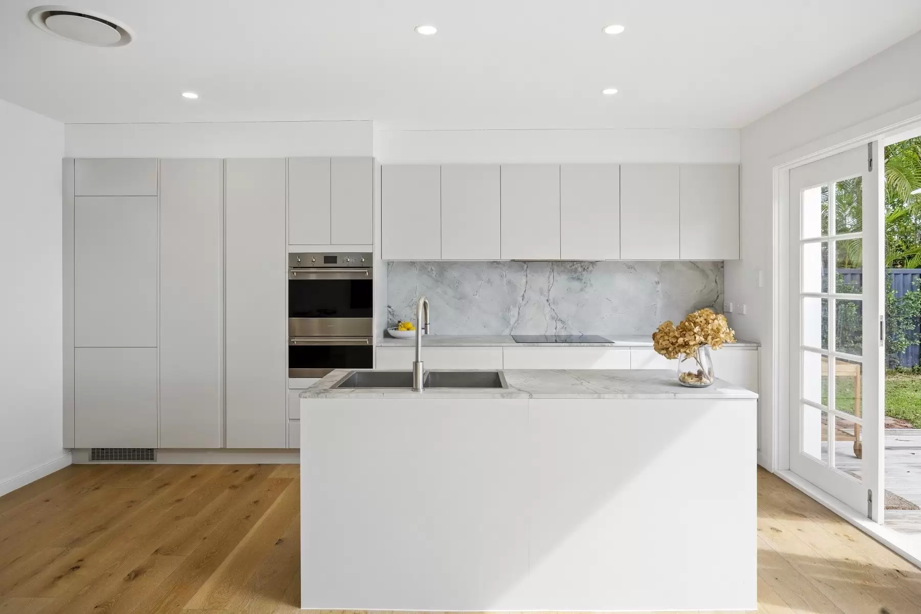 29 Coogeen Street, Sorrento Sold by Queensland Sotheby's International Realty - image 1