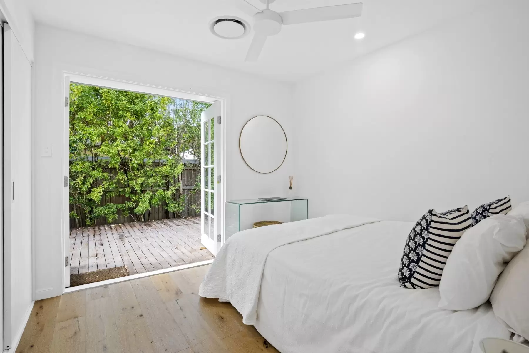 29 Coogeen Street, Sorrento Sold by Queensland Sotheby's International Realty - image 1