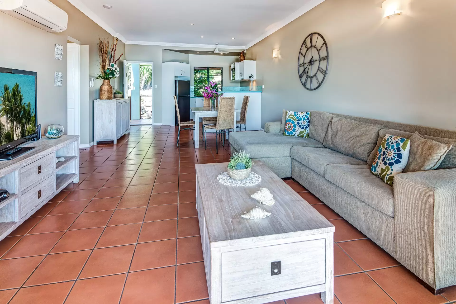 1/4 Acacia Drive, Hamilton Island Sold by Queensland Sotheby's International Realty - image 1