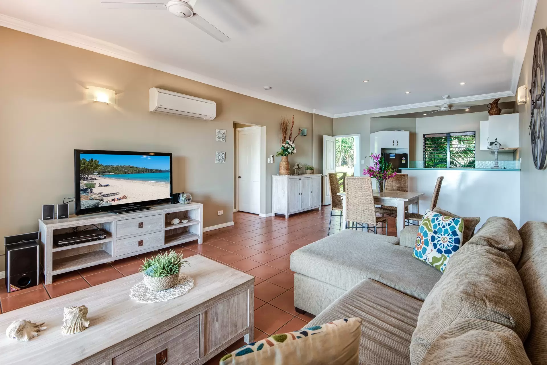 1/4 Acacia Drive, Hamilton Island Sold by Queensland Sotheby's International Realty - image 1