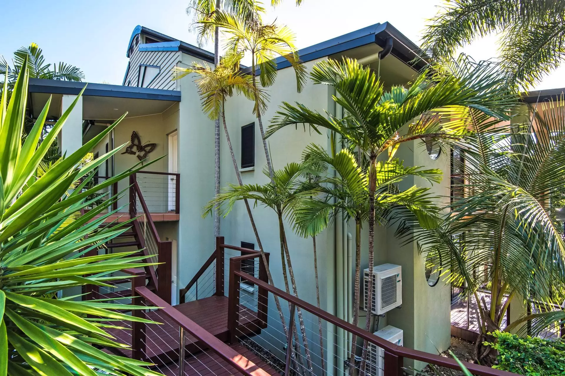 1/4 Acacia Drive, Hamilton Island Sold by Queensland Sotheby's International Realty - image 1