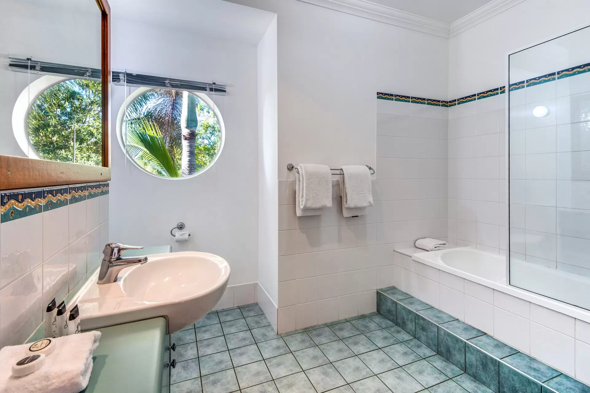 1/4 Acacia Drive, Hamilton Island Sold by Queensland Sotheby's International Realty - image 1