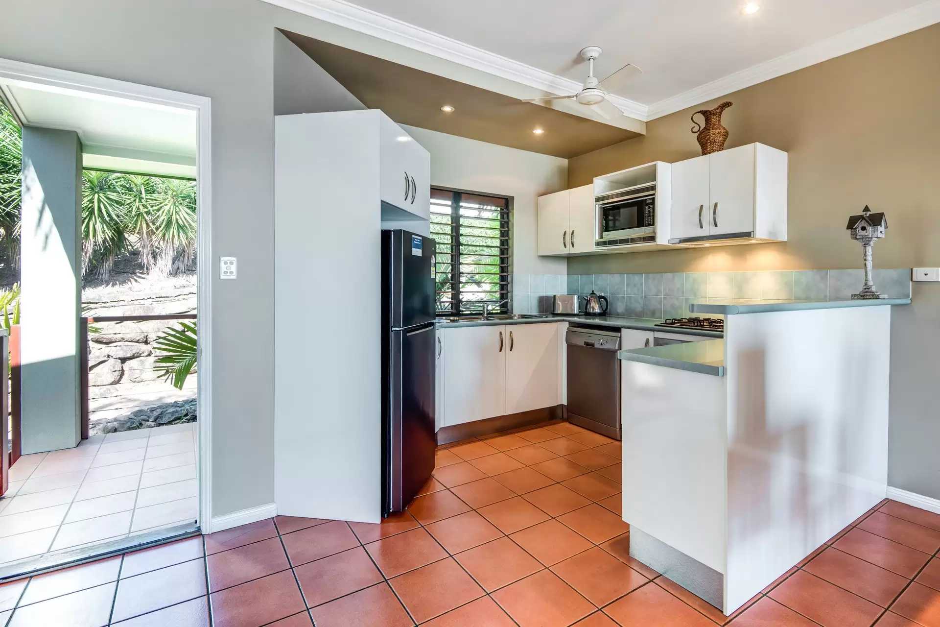 1/4 Acacia Drive, Hamilton Island Sold by Queensland Sotheby's International Realty - image 1