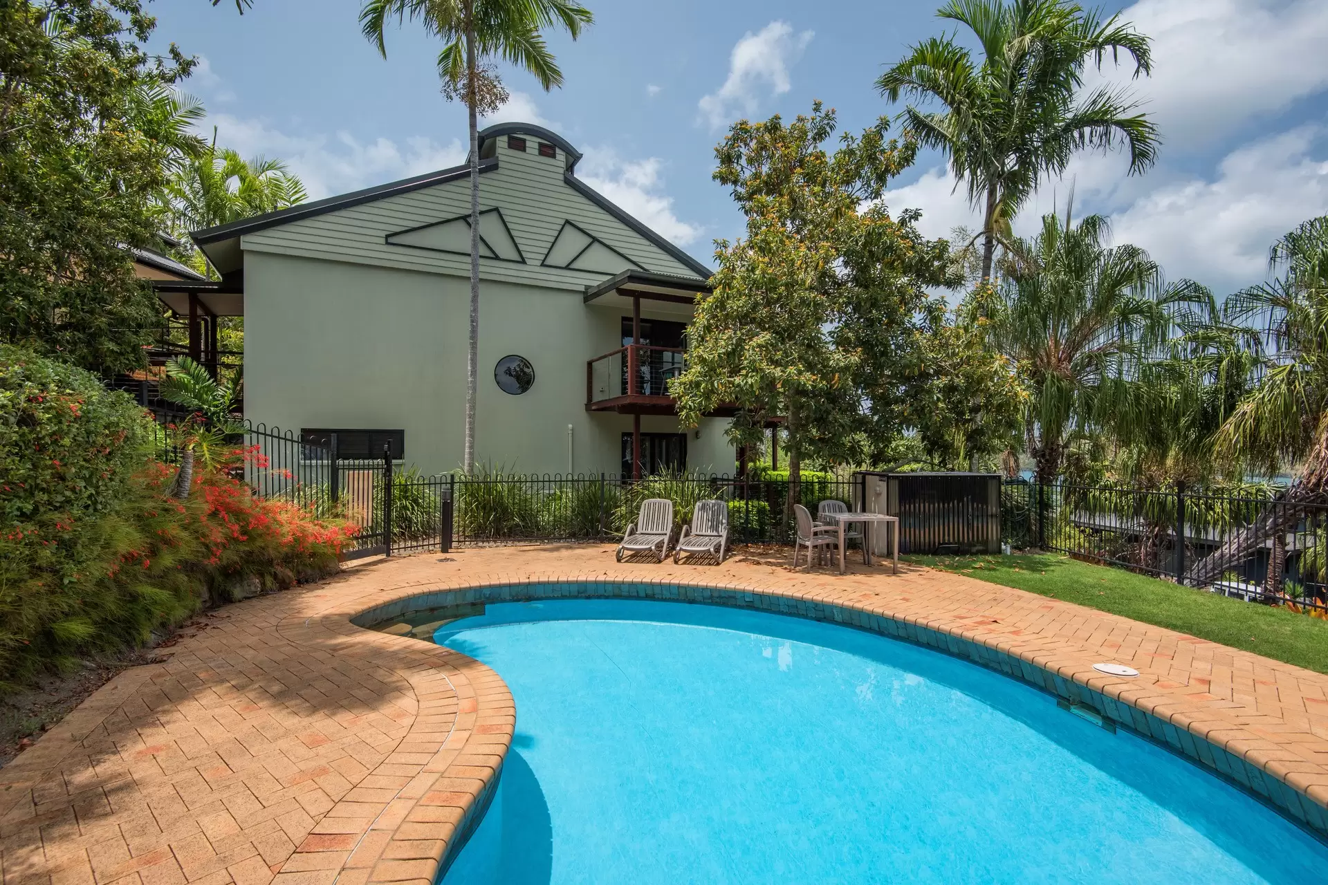 1/4 Acacia Drive, Hamilton Island Sold by Queensland Sotheby's International Realty - image 1