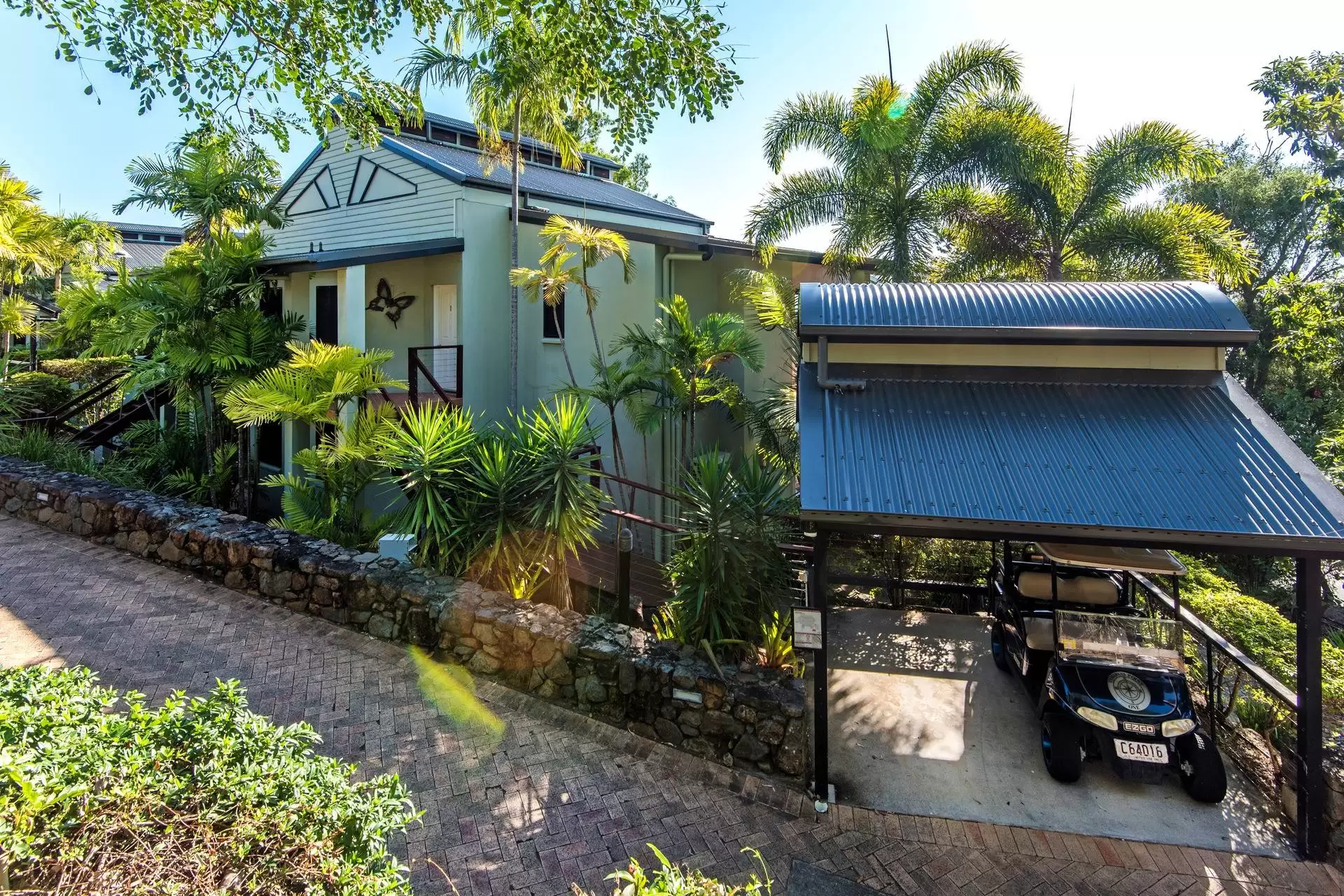 1/4 Acacia Drive, Hamilton Island Sold by Queensland Sotheby's International Realty - image 1