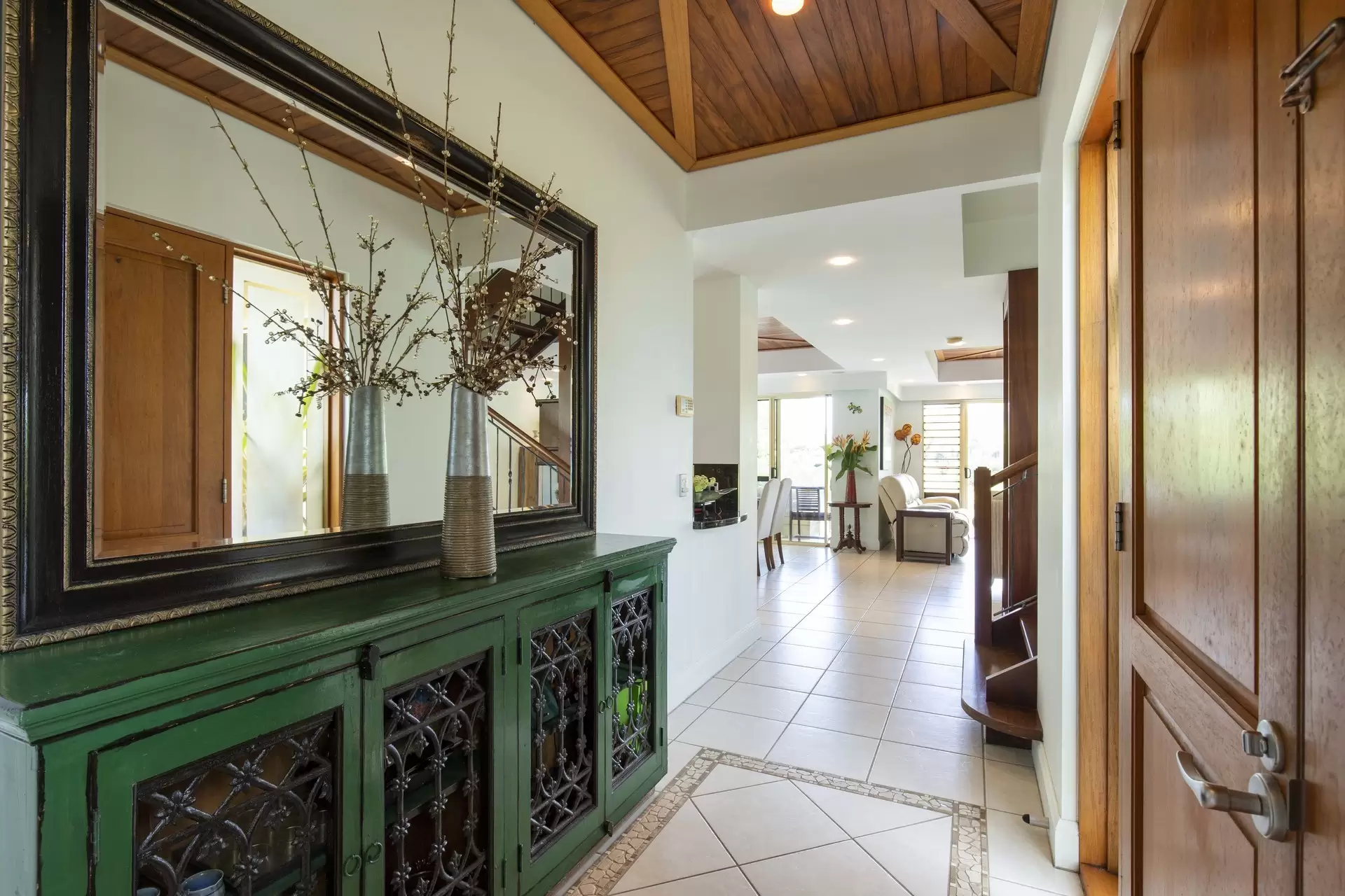 25/24-70 Nautilus Street, Port Douglas Sold by  - image 1