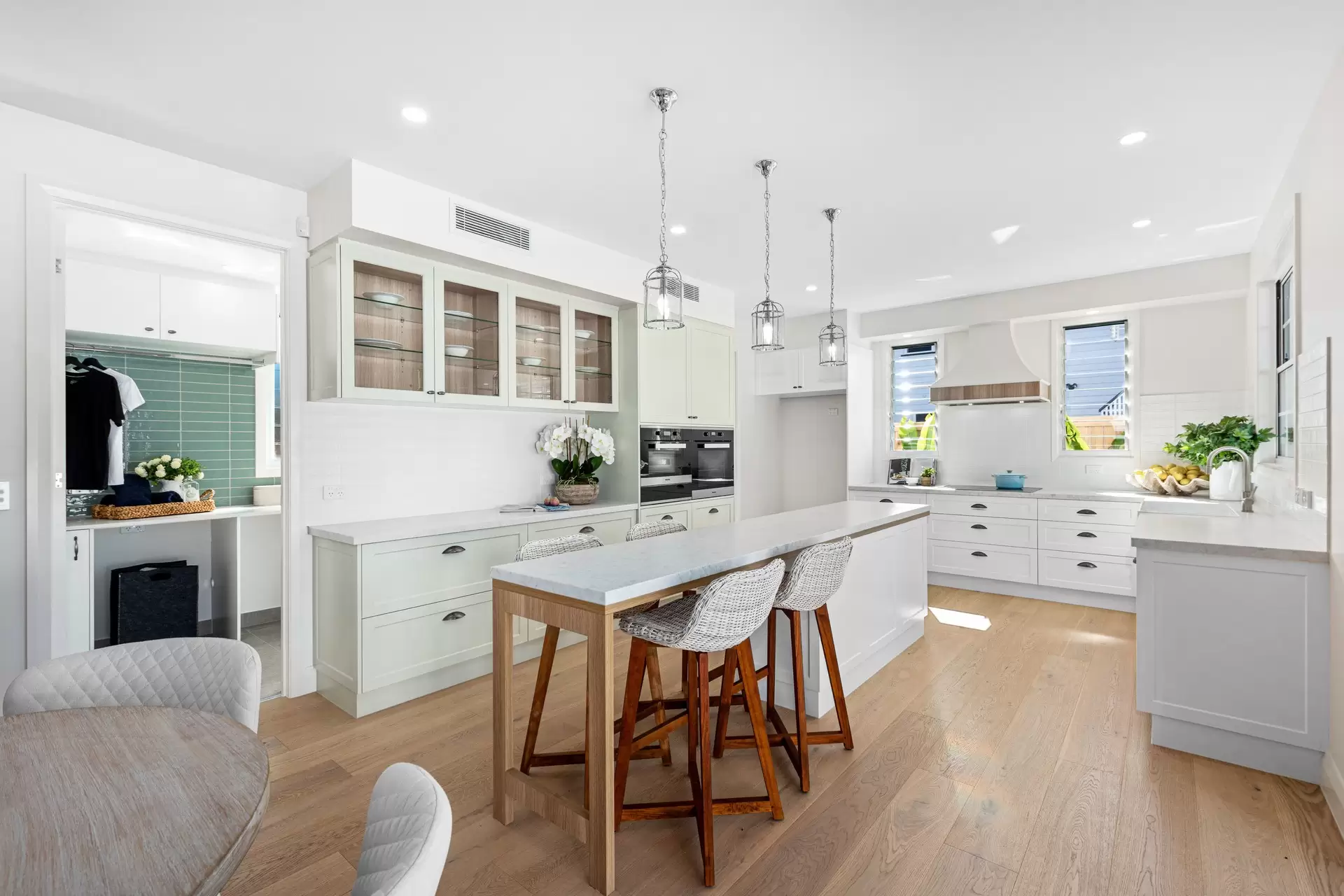 168 Kent Road, Kalinga Sold by Queensland Sotheby's International Realty - image 1