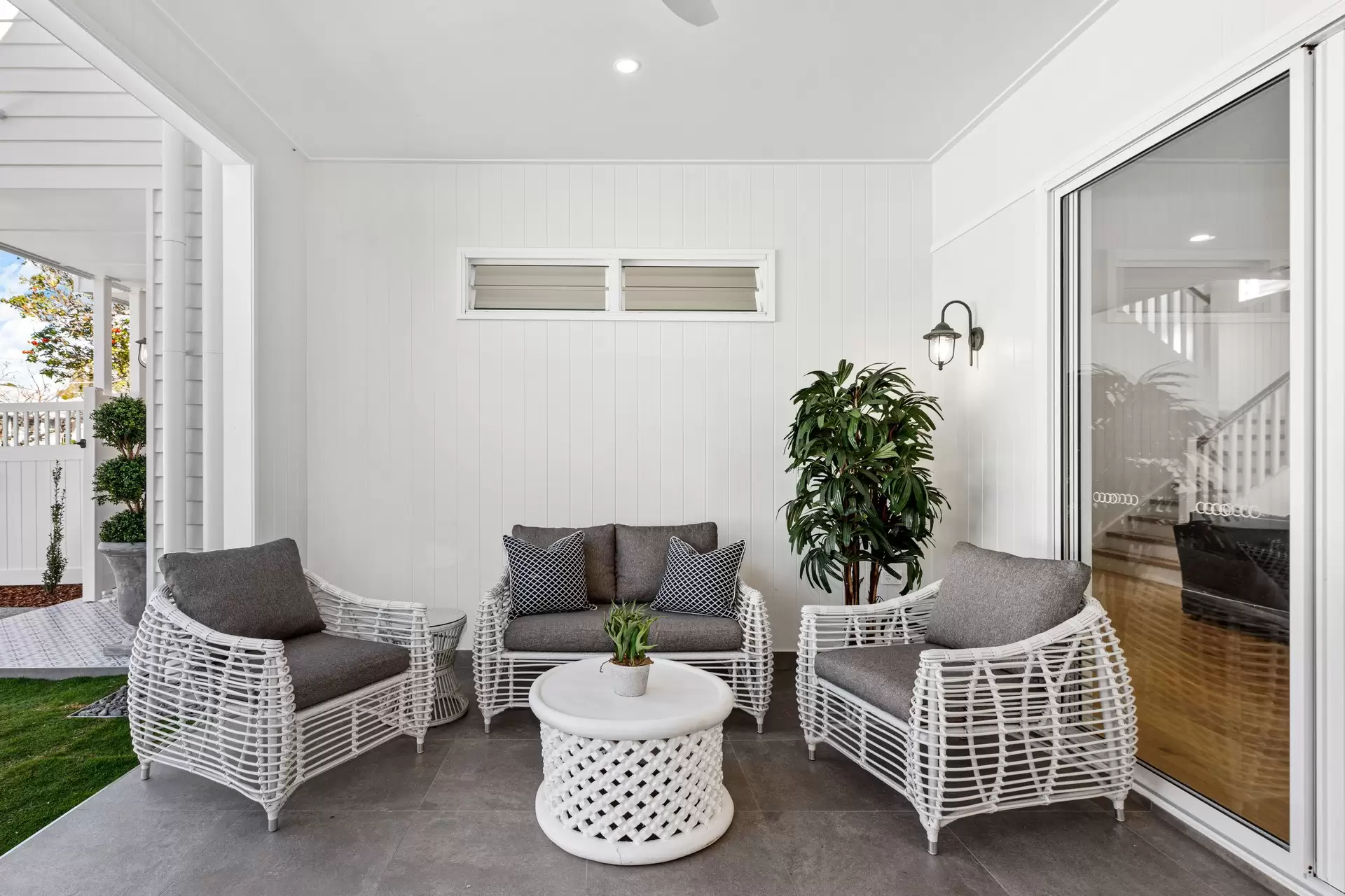 168 Kent Road, Kalinga Sold by Queensland Sotheby's International Realty - image 1