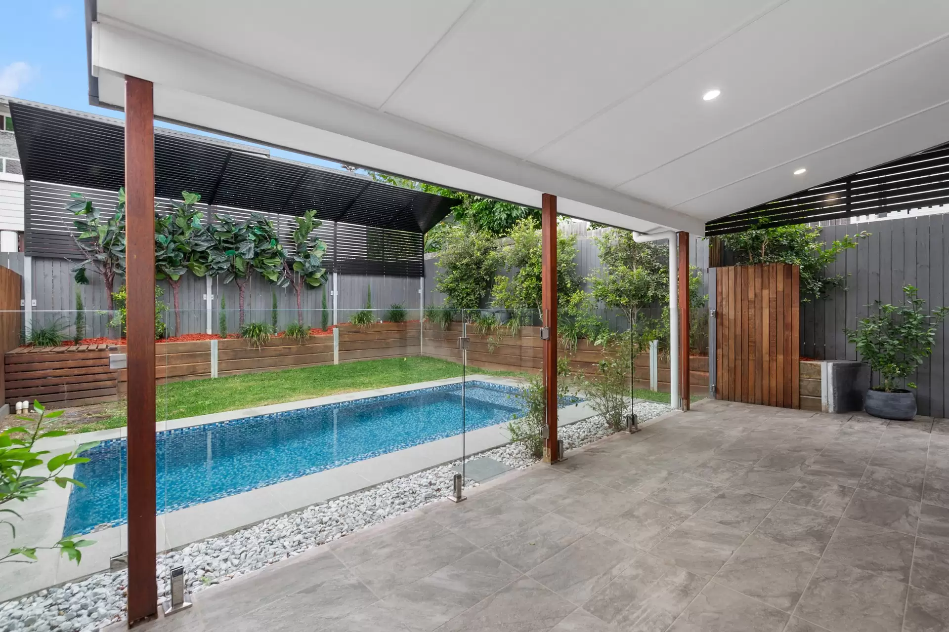 31 Emerald Street, Kedron Sold by Queensland Sotheby's International Realty - image 1