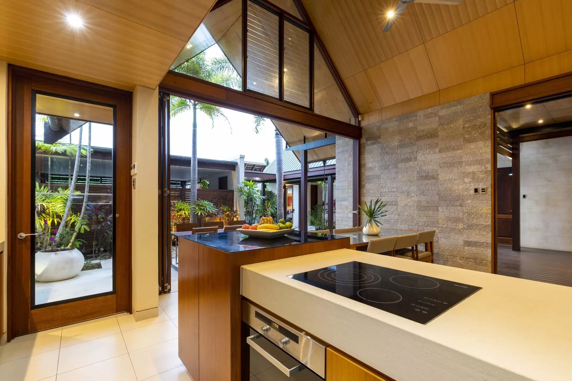 30 Bale Drive, Port Douglas Sold by Queensland Sotheby's International Realty - image 1