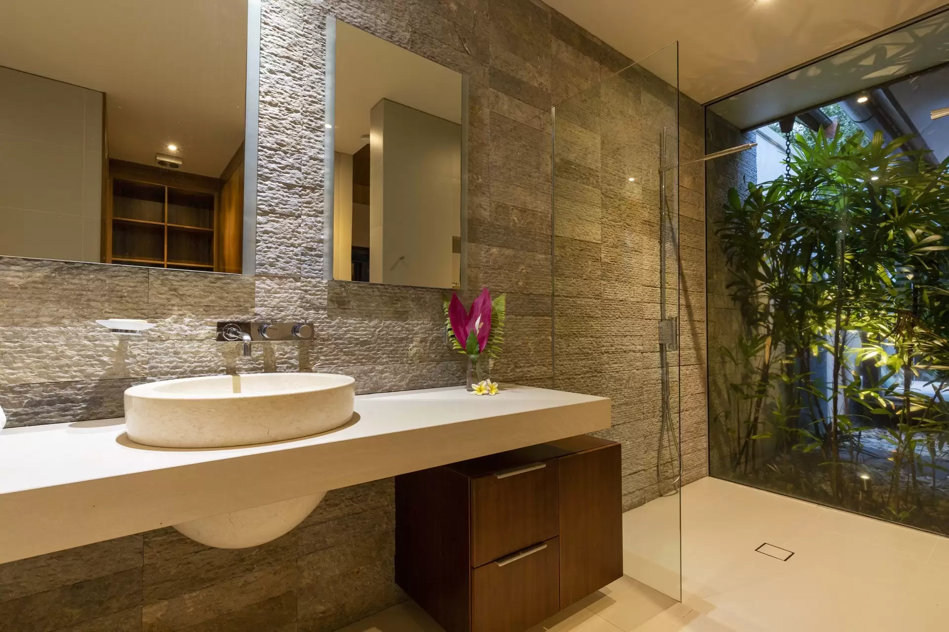 30 Bale Drive, Port Douglas Sold by Queensland Sotheby's International Realty - image 1
