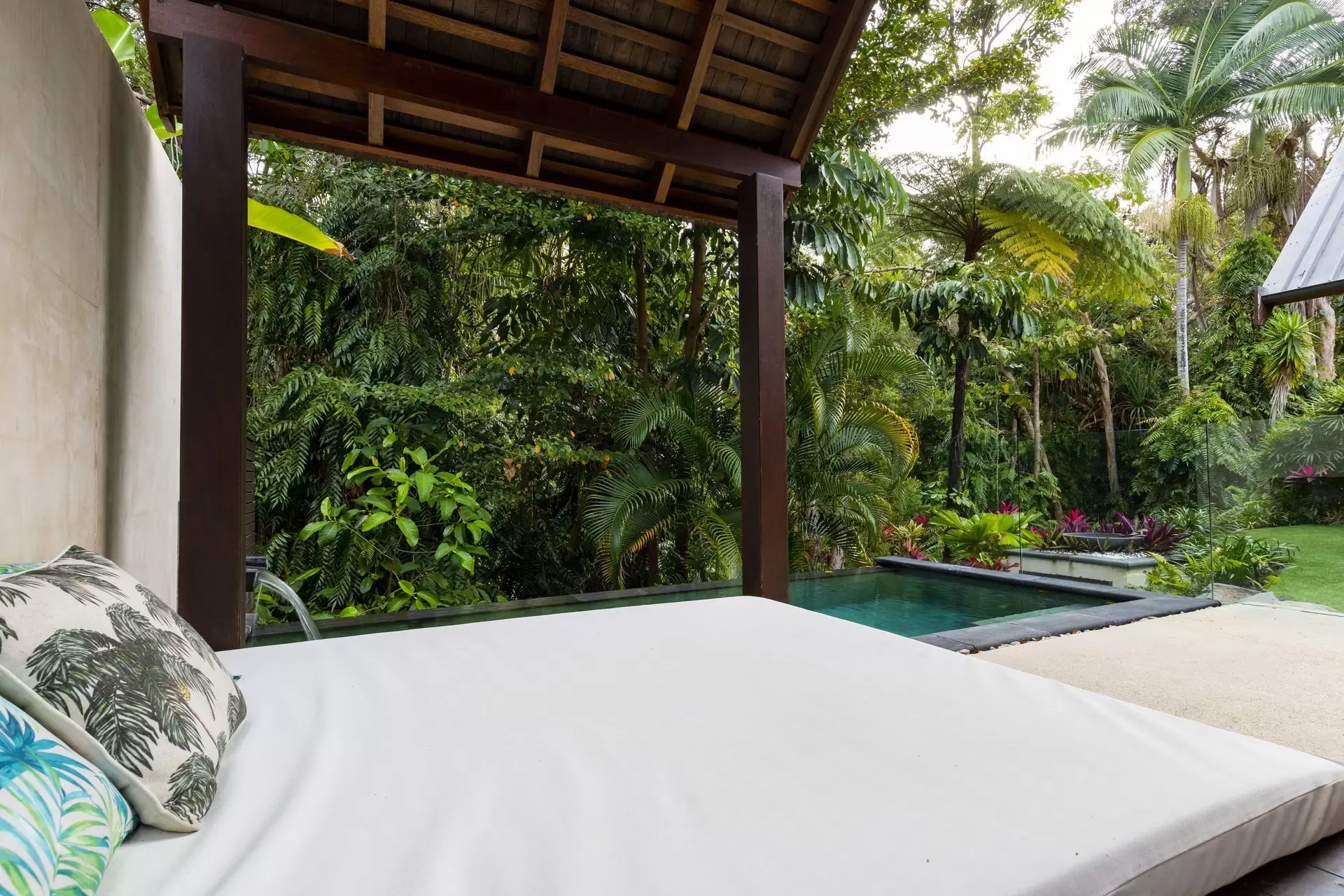 30 Bale Drive, Port Douglas Sold by Queensland Sotheby's International Realty - image 1