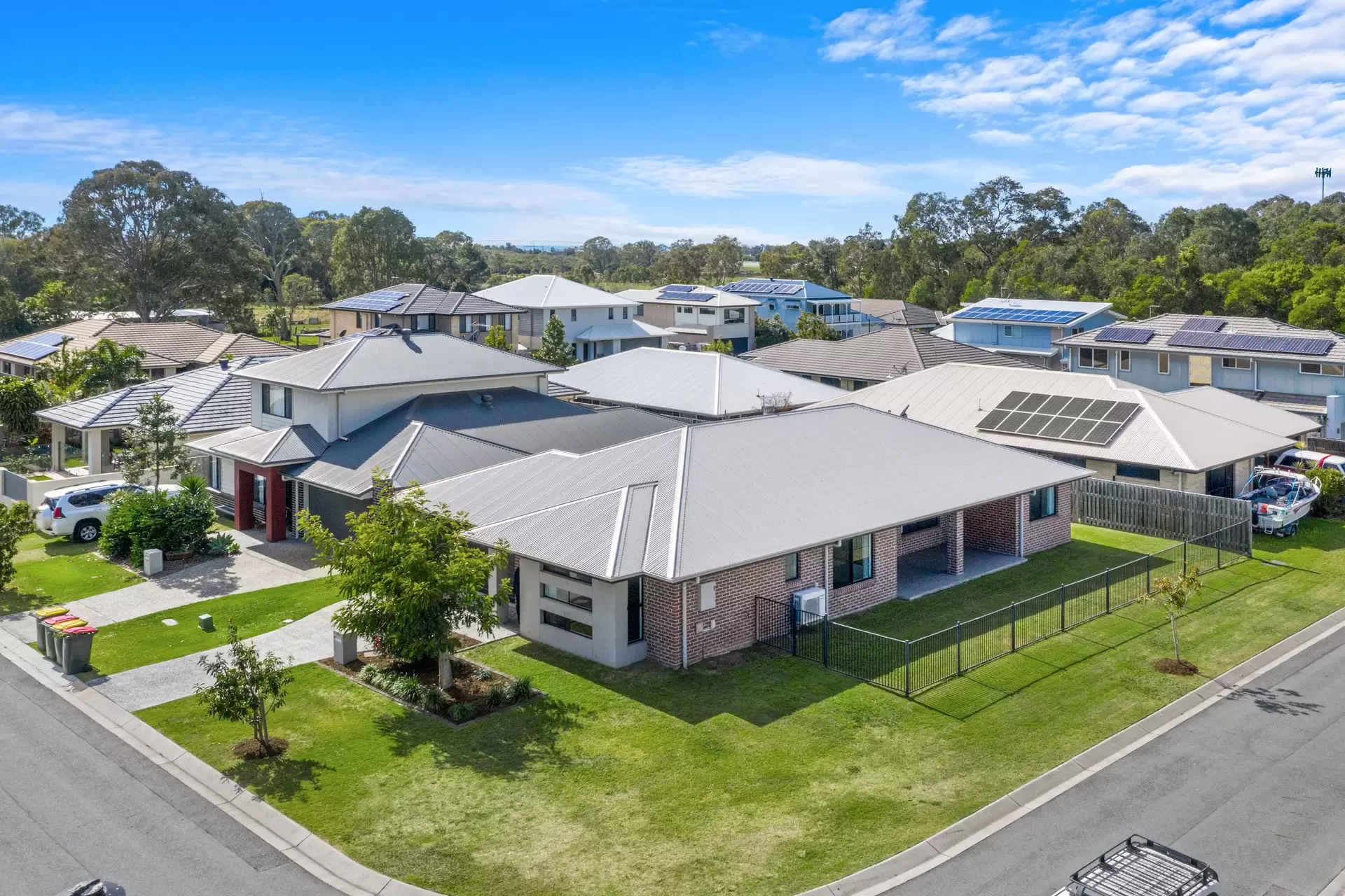 7 Lauren Circuit, Brighton Sold by  - image 1