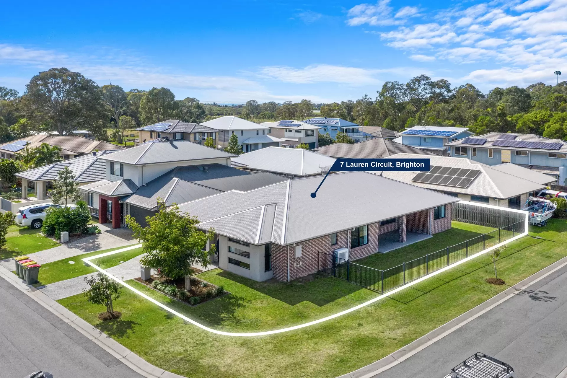 7 Lauren Circuit, Brighton Sold by Queensland Sotheby's International Realty - image 1