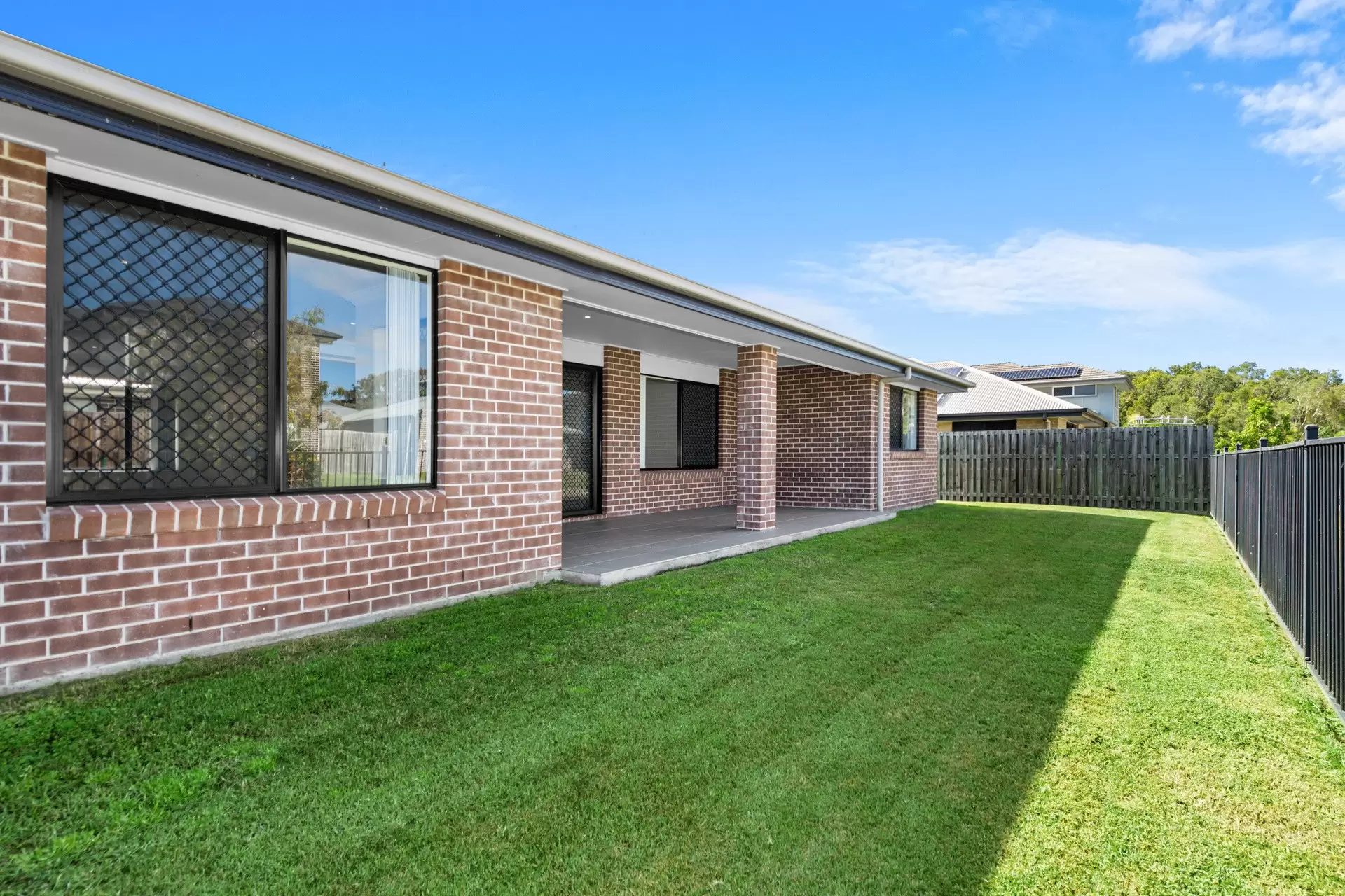7 Lauren Circuit, Brighton Sold by Queensland Sotheby's International Realty - image 1