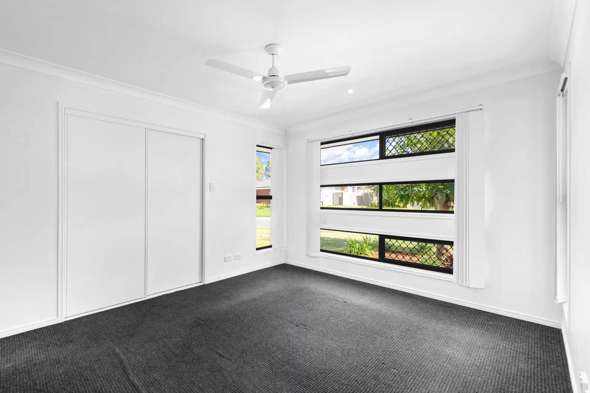 7 Lauren Circuit, Brighton Sold by  - image 1