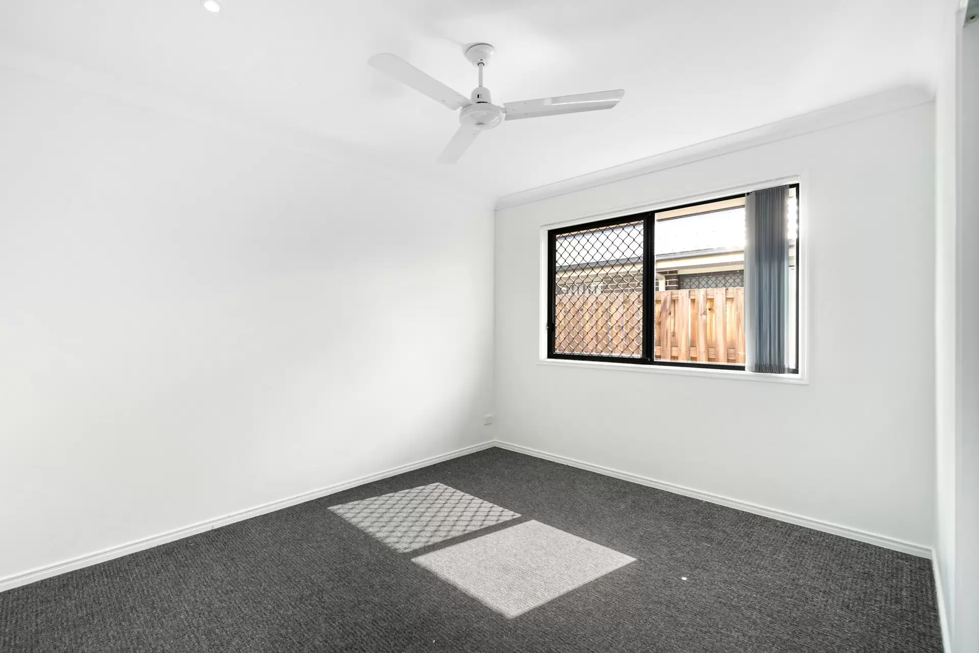 7 Lauren Circuit, Brighton Sold by  - image 1