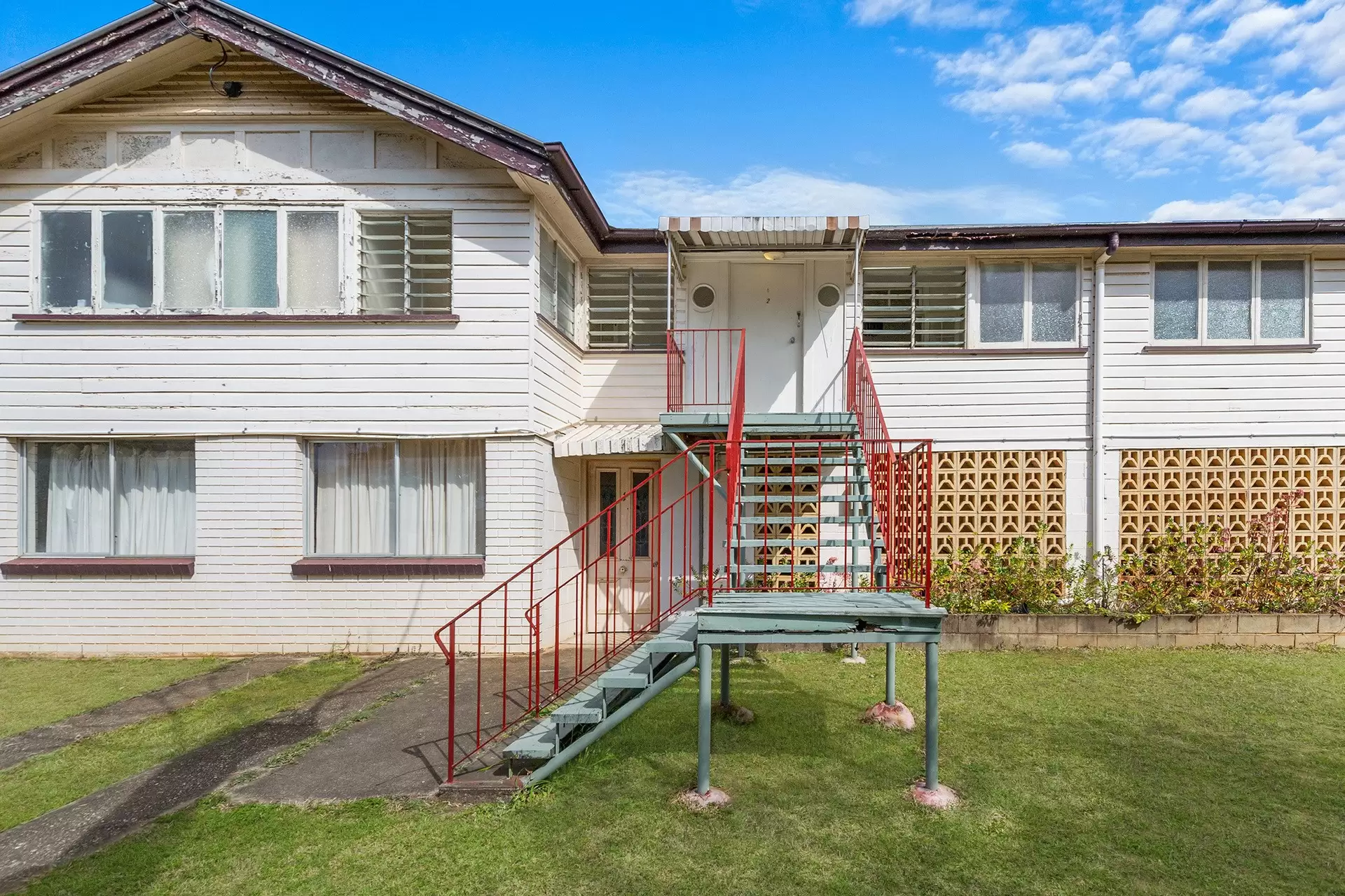 22 Sydney Street, Clayfield Sold by  - image 1