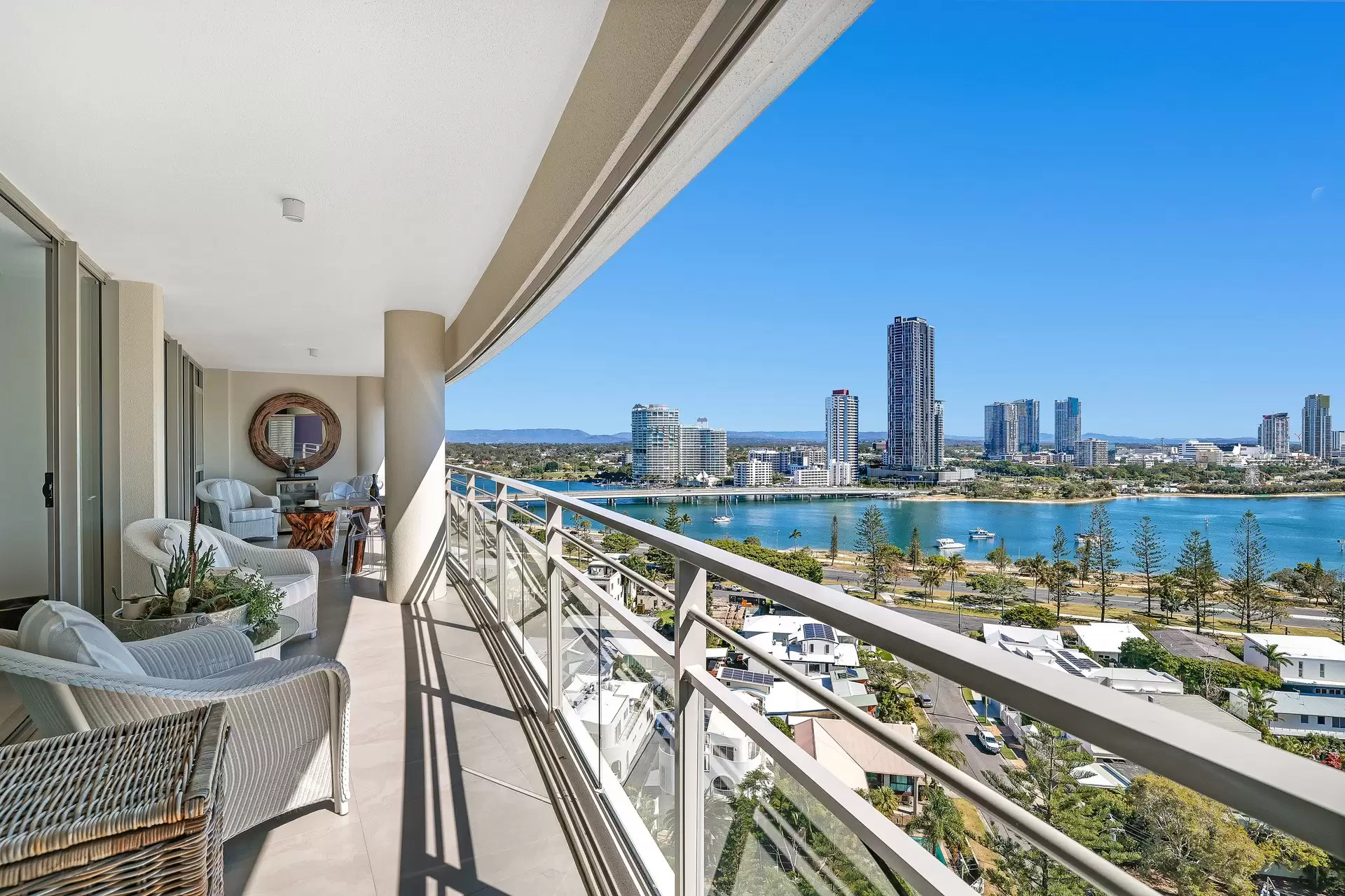 2143/1 Lennie Avenue, Main Beach Sold by  - image 1
