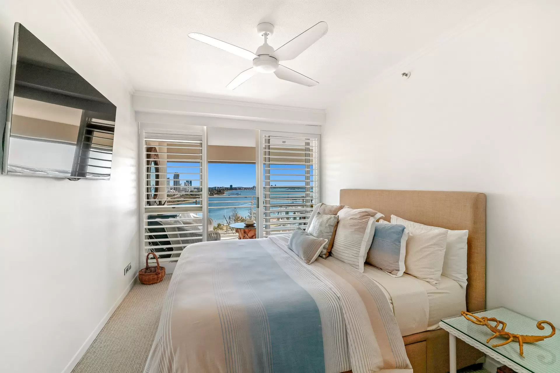 2143/1 Lennie Avenue, Main Beach Sold by Queensland Sotheby's International Realty - image 1