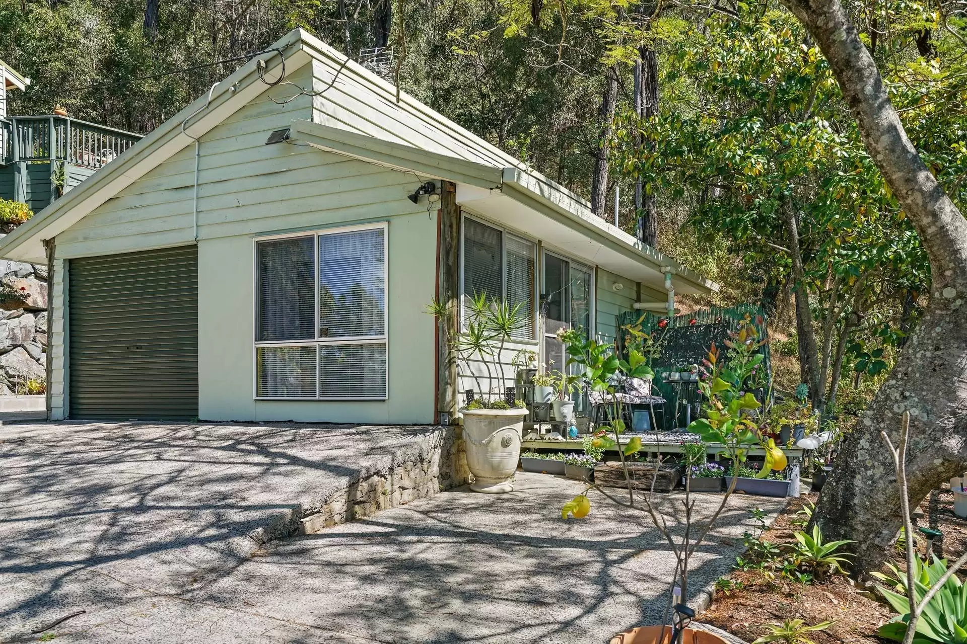 62 Felling Drive, Maudsland Sold by Queensland Sotheby's International Realty - image 1
