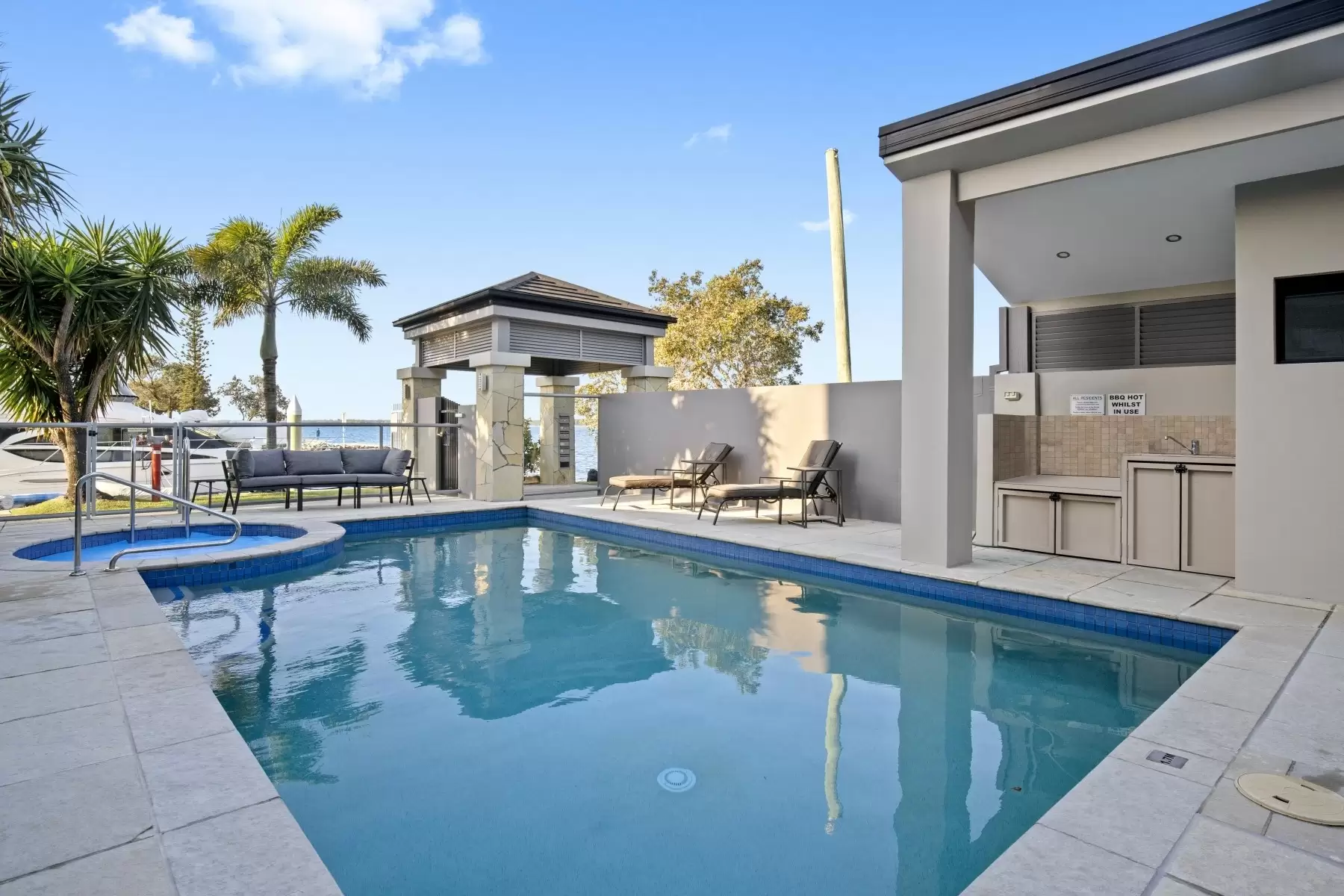2/36-38 Oatland Esplanade, Runaway Bay Sold by Queensland Sotheby's International Realty - image 1
