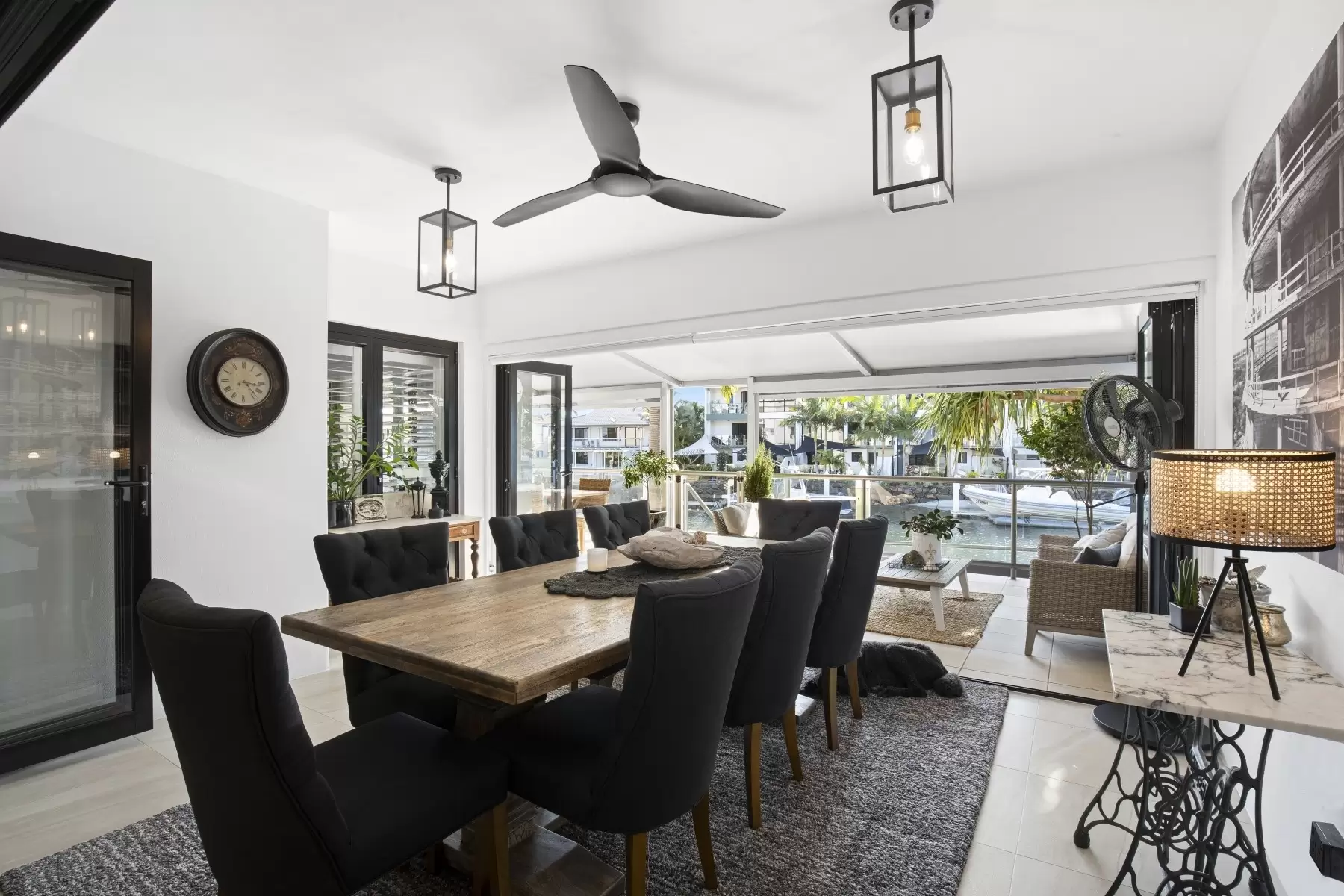 2/36-38 Oatland Esplanade, Runaway Bay Sold by Queensland Sotheby's International Realty - image 1