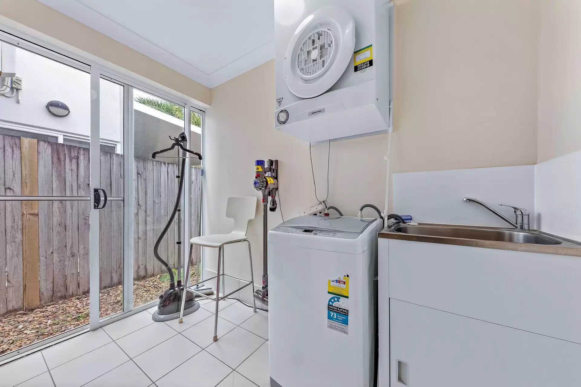 14/65 Manooka Drive, Cannonvale Sold by Queensland Sotheby's International Realty - image 1