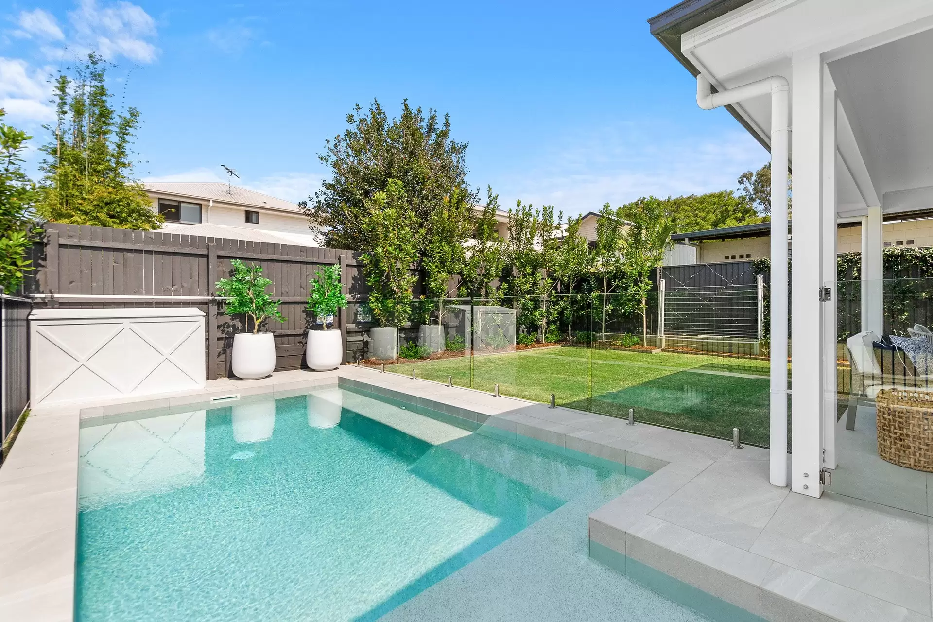 11 Hamilton Avenue, Hendra Sold by Queensland Sotheby's International Realty - image 1