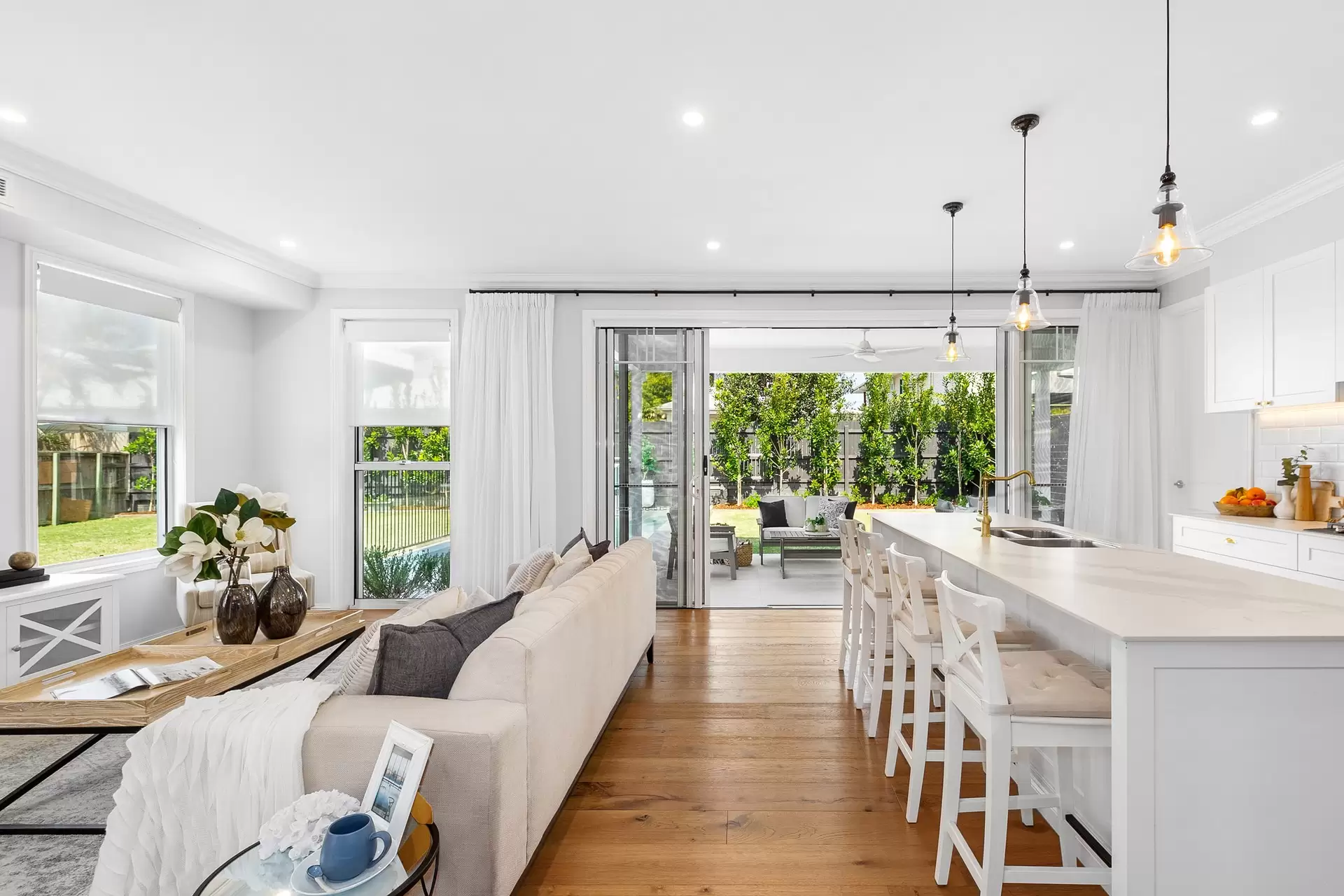 11 Hamilton Avenue, Hendra Sold by Queensland Sotheby's International Realty - image 1