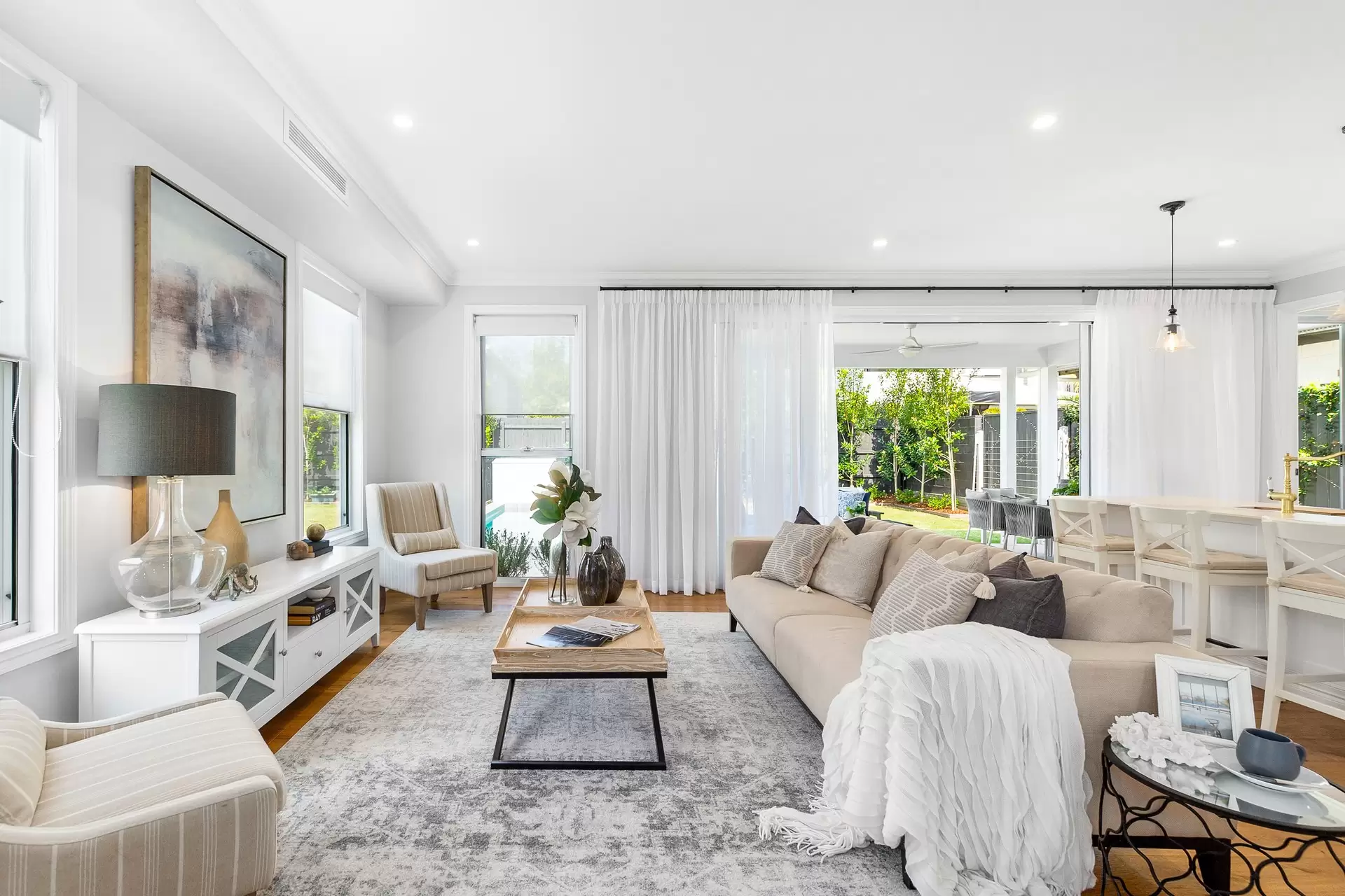 11 Hamilton Avenue, Hendra Sold by  - image 1