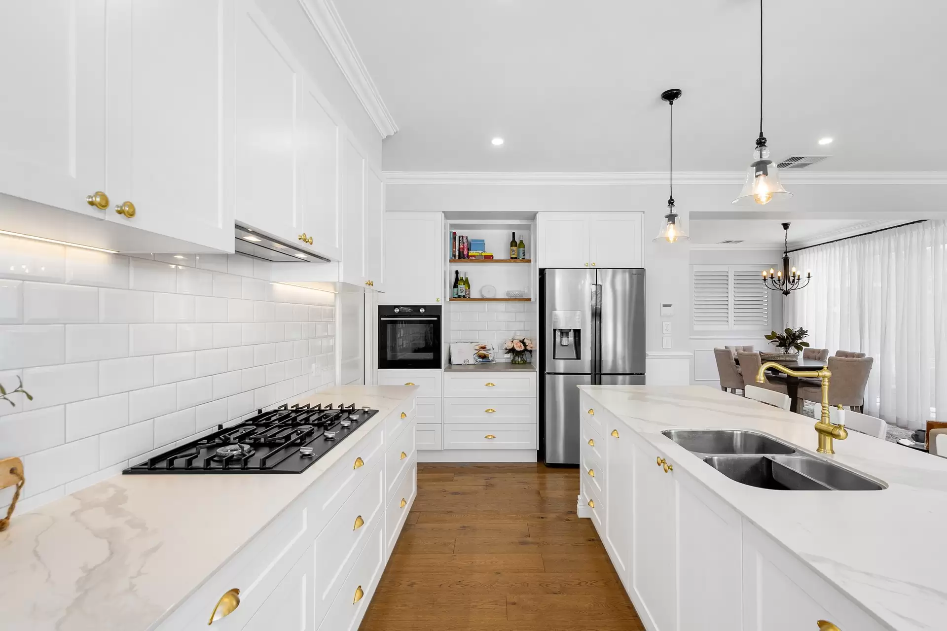 11 Hamilton Avenue, Hendra Sold by Queensland Sotheby's International Realty - image 1