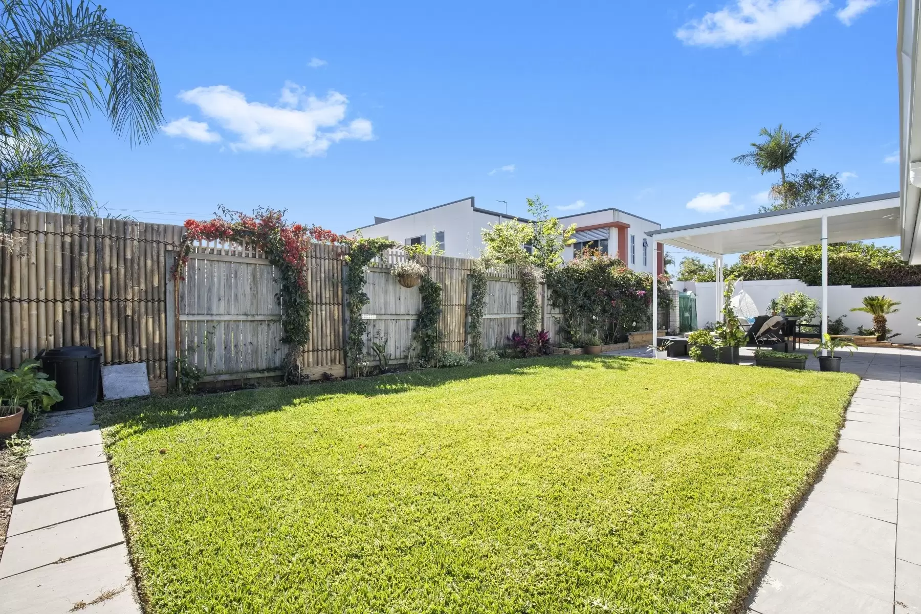3 Medland Court, Sorrento Sold by Queensland Sotheby's International Realty - image 1