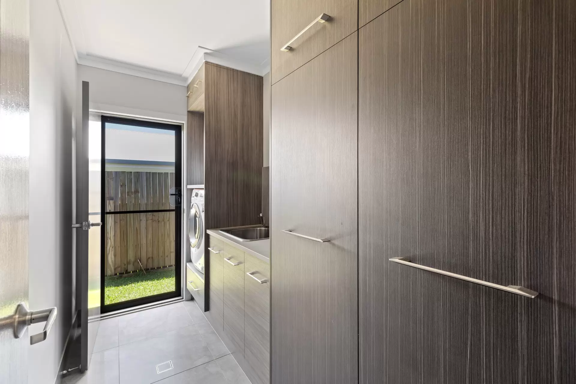 34 Stanley Drive, Cannon Valley Sold by Queensland Sotheby's International Realty - image 1