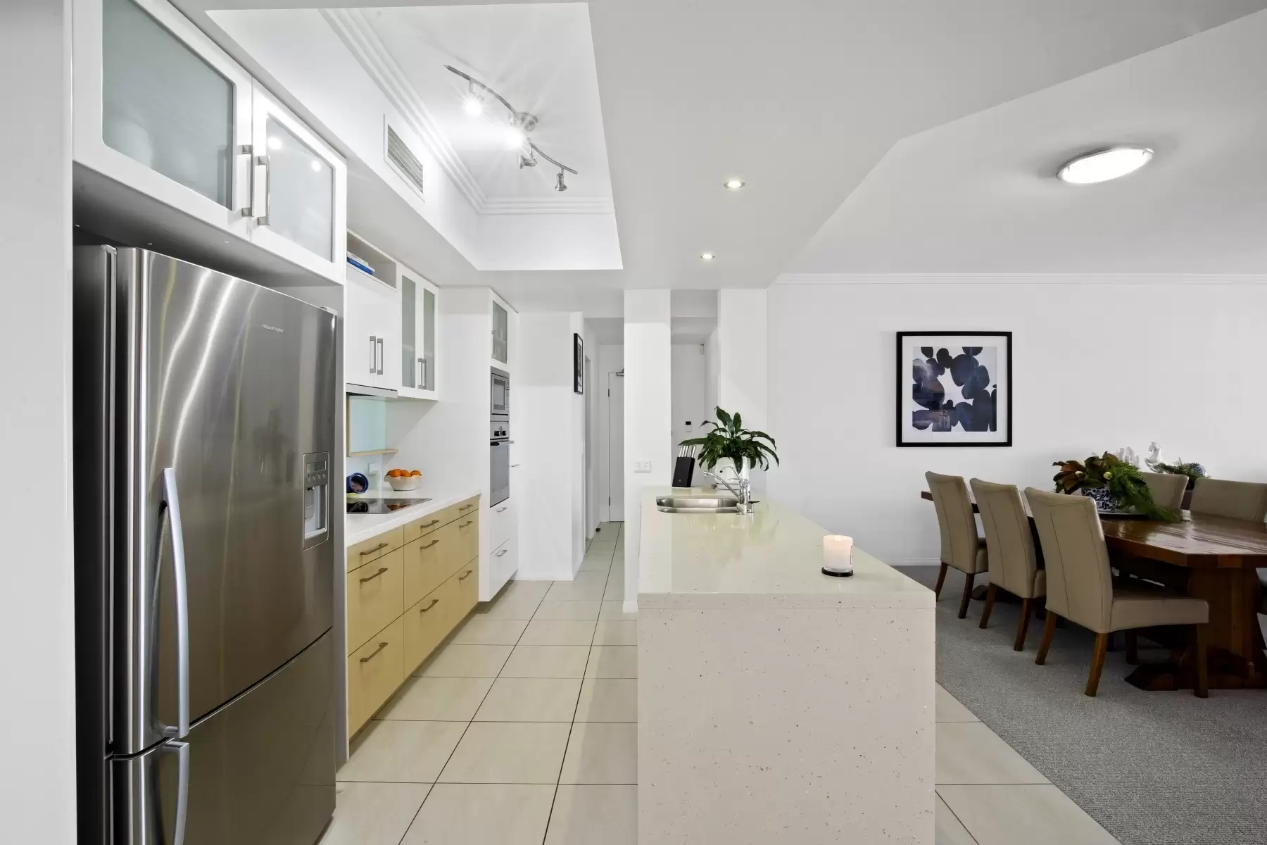 5/36-38 Oatland Esplanade, Runaway Bay Sold by Queensland Sotheby's International Realty - image 1