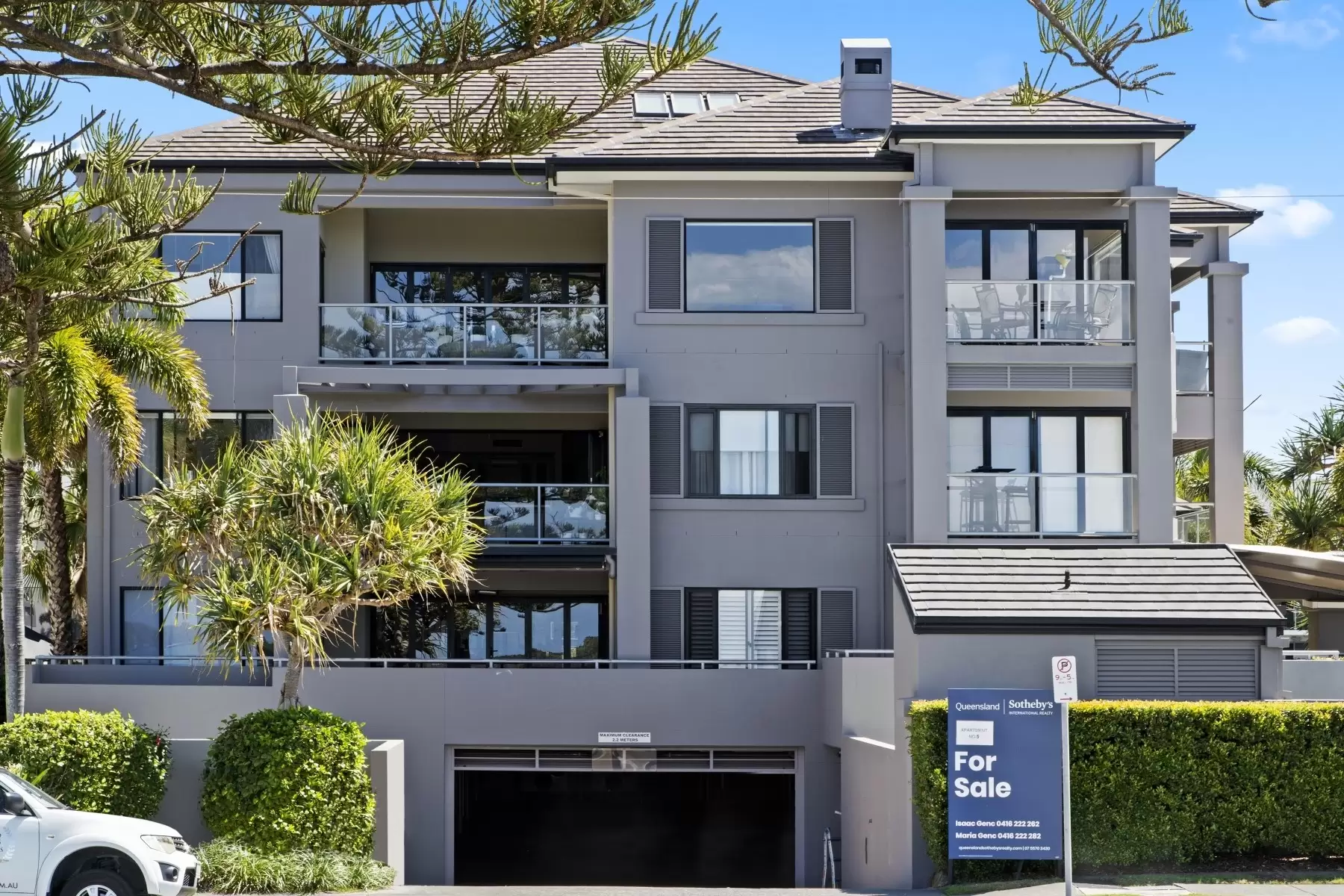 5/36-38 Oatland Esplanade, Runaway Bay Sold by Queensland Sotheby's International Realty - image 1