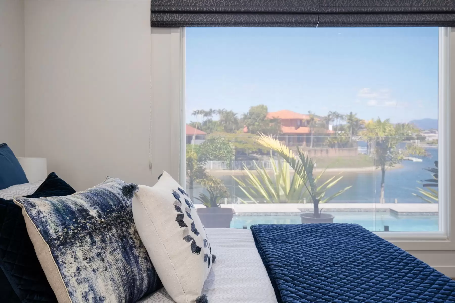 24 Lakeview Boulevard, Mermaid Waters Sold by Queensland Sotheby's International Realty - image 1