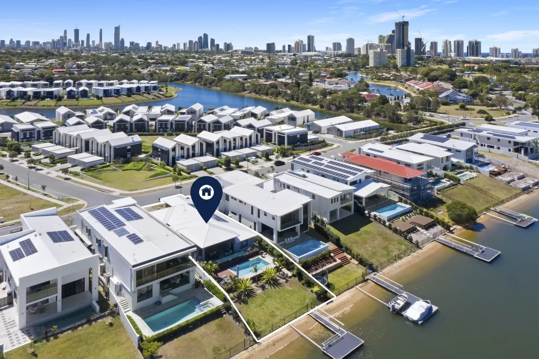 24 Lakeview Boulevard, Mermaid Waters Sold by Queensland Sotheby's International Realty - image 1