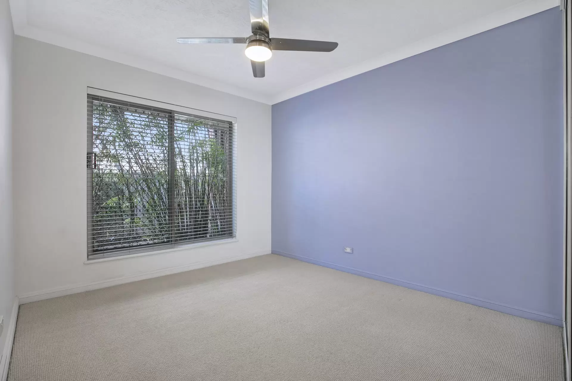 1/90 Racecourse Road, Ascot Sold by  - image 1