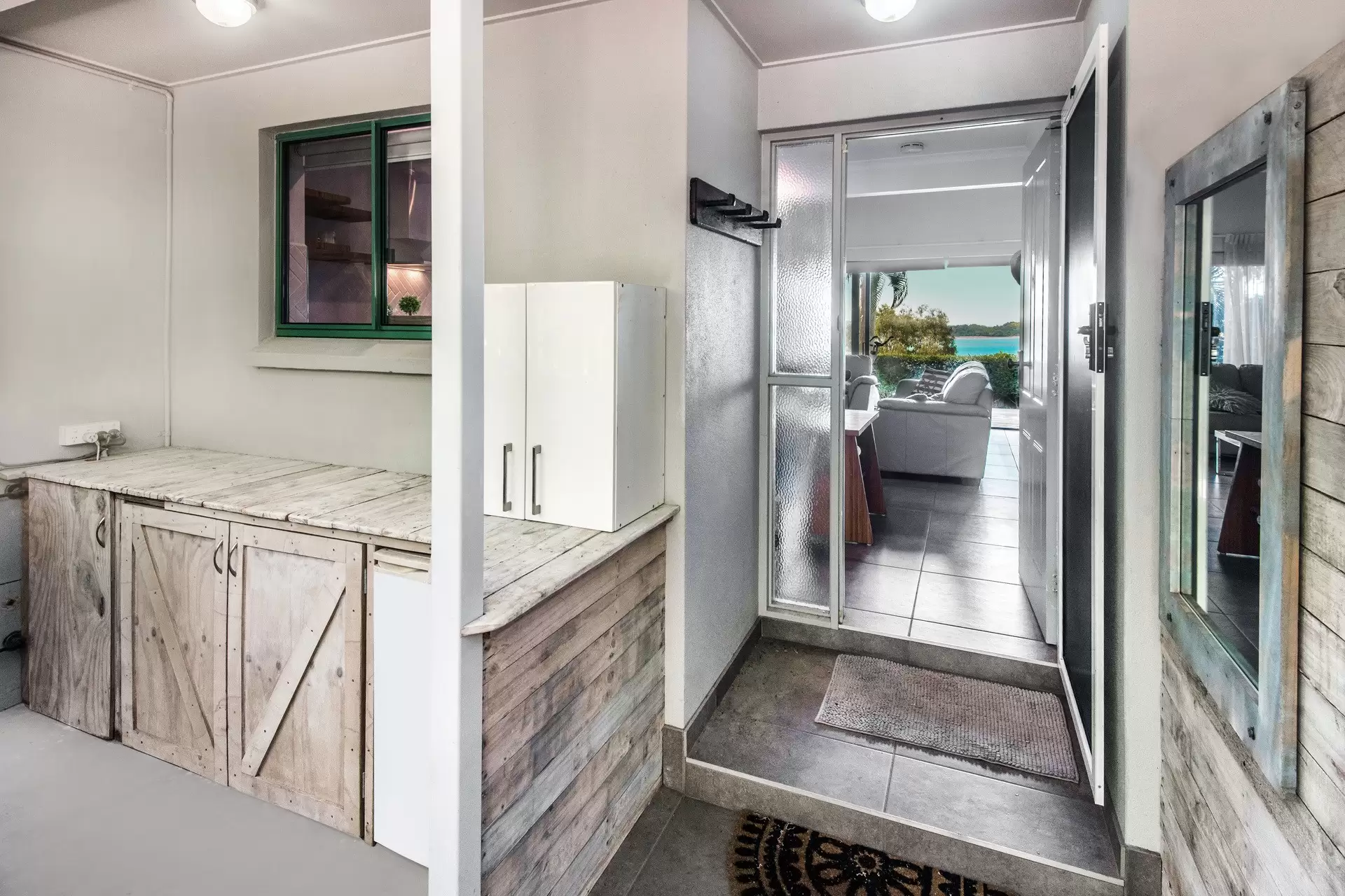 4 Banksia Court, Hamilton Island Sold by Queensland Sotheby's International Realty - image 1