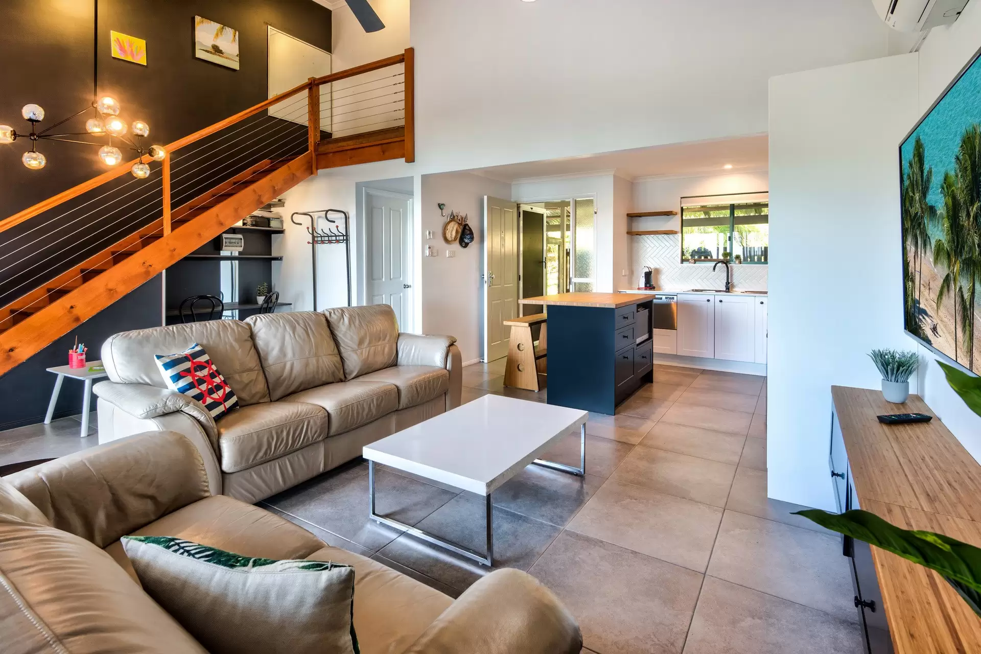 4 Banksia Court, Hamilton Island Sold by Queensland Sotheby's International Realty - image 1