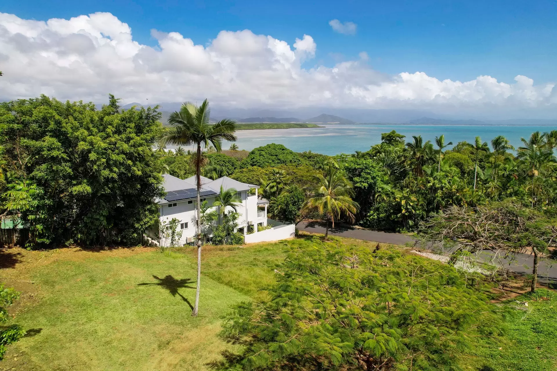 4 Wharf Street, Port Douglas Sold by Queensland Sotheby's International Realty - image 1