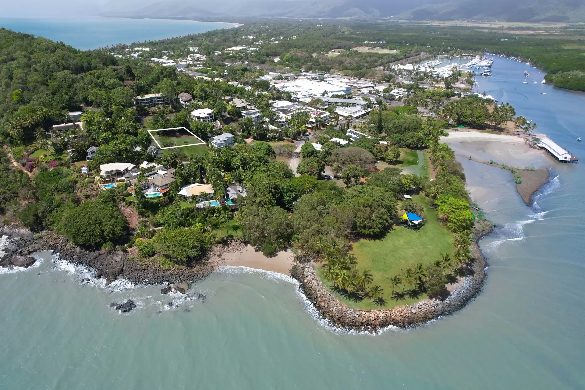 4 Wharf Street, Port Douglas Sold by Queensland Sotheby's International Realty - image 1