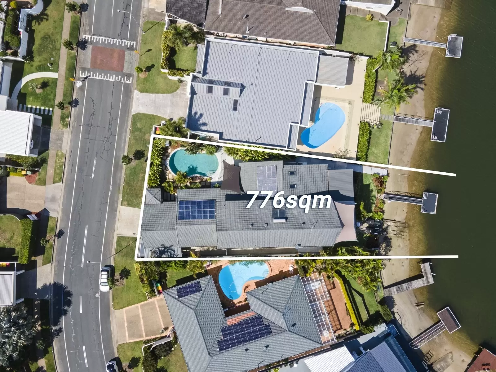 30 Boomerang Crescent, Sorrento Sold by Queensland Sotheby's International Realty - image 1