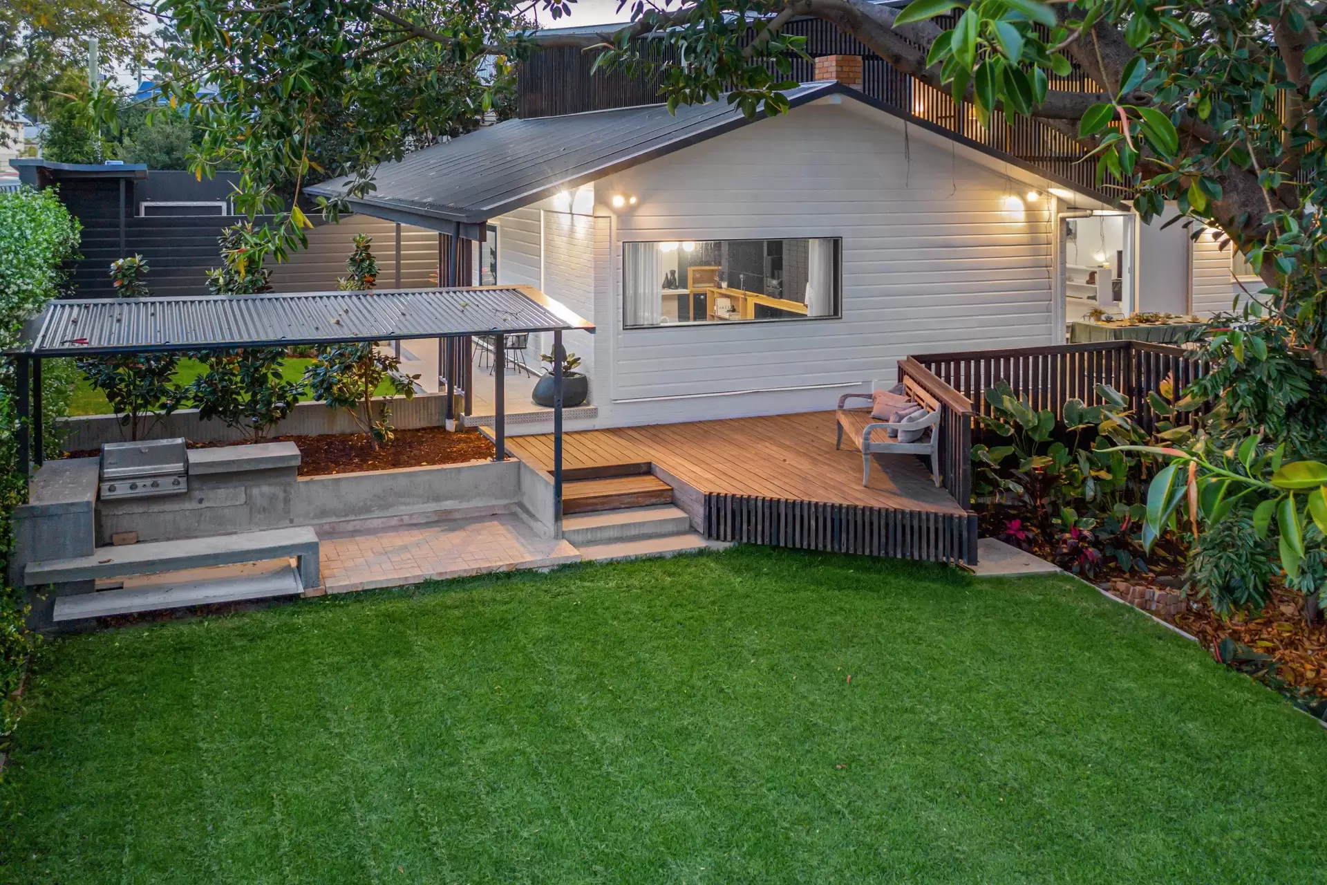 44 Shaw Road, Kalinga Sold by Queensland Sotheby's International Realty - image 1