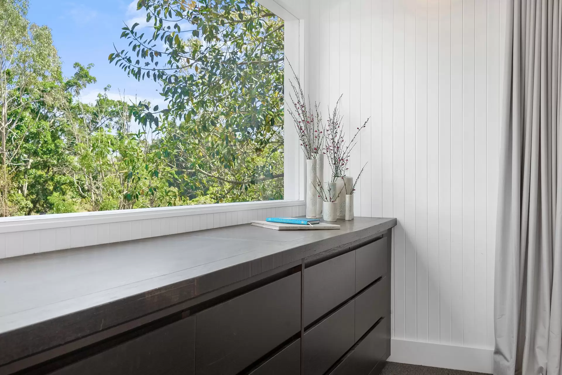 44 Shaw Road, Kalinga Sold by Queensland Sotheby's International Realty - image 1