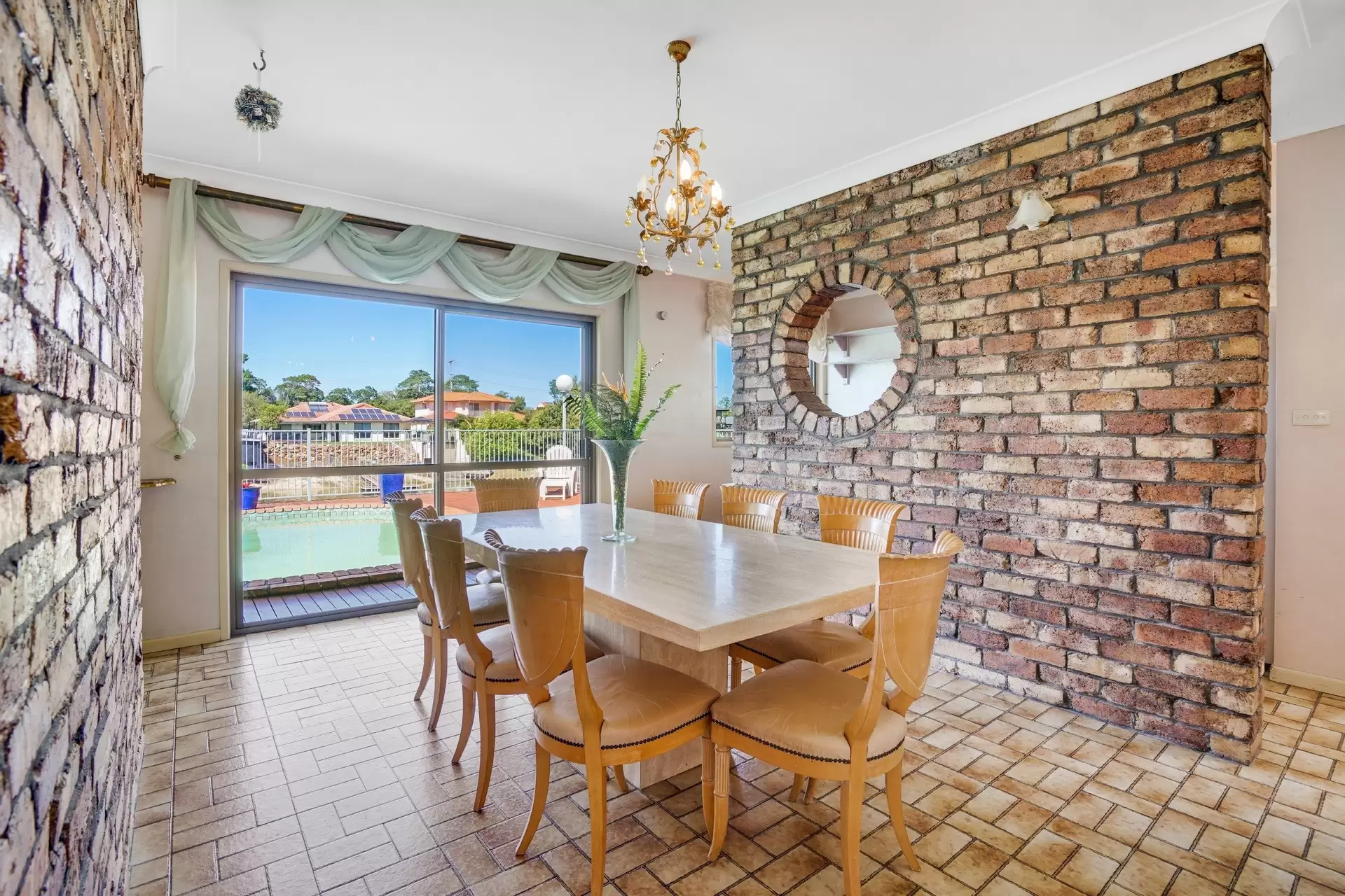 13 River Crescent, Broadbeach Waters Sold by Queensland Sotheby's International Realty - image 1