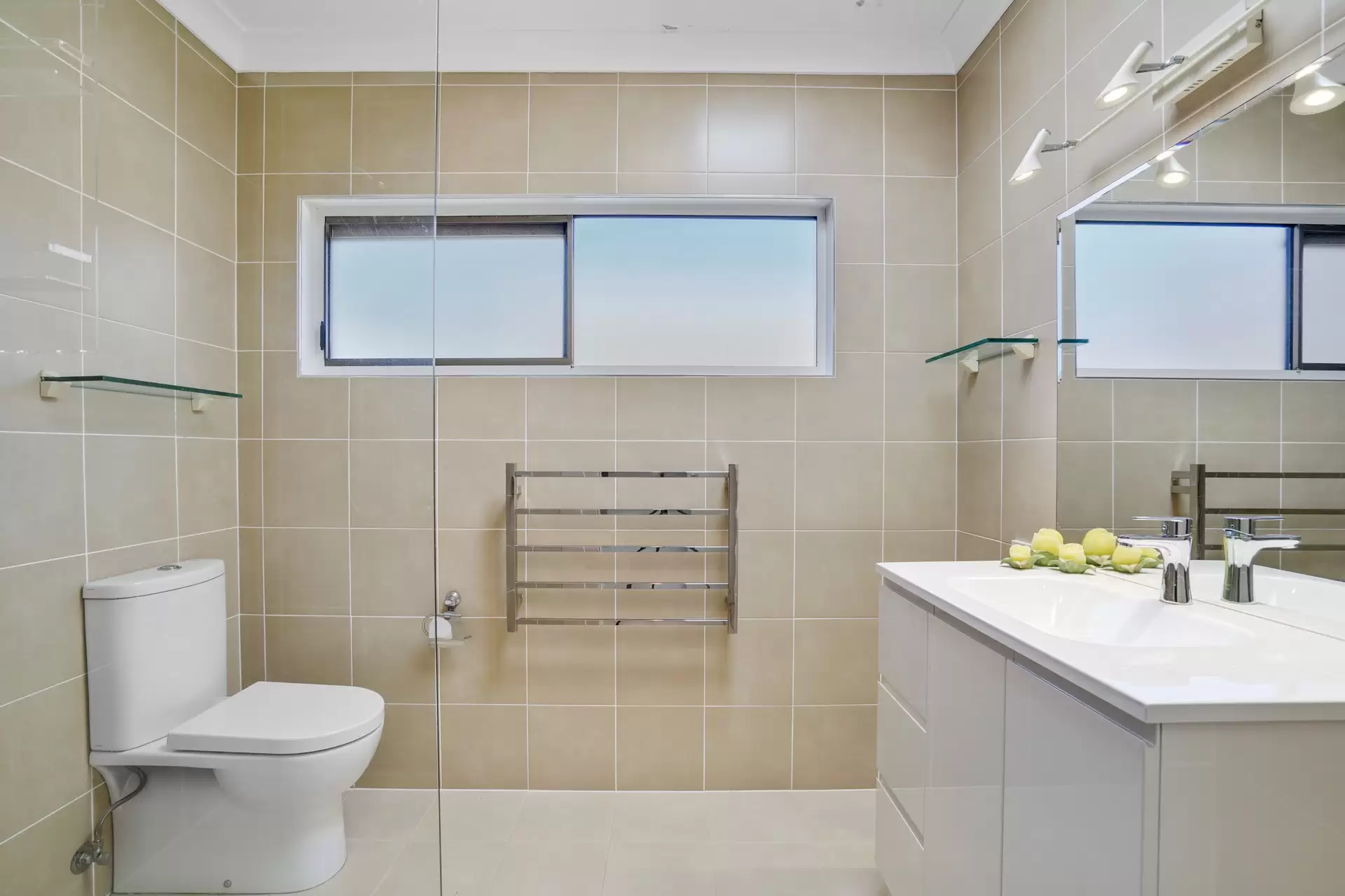 13 River Crescent, Broadbeach Waters Sold by Queensland Sotheby's International Realty - image 1
