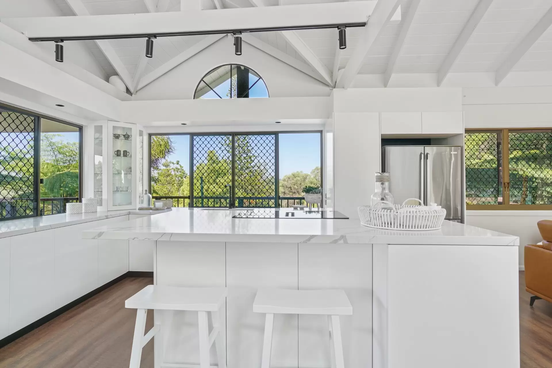 1 Carapook Crescent, Tallebudgera Sold by Queensland Sotheby's International Realty - image 1