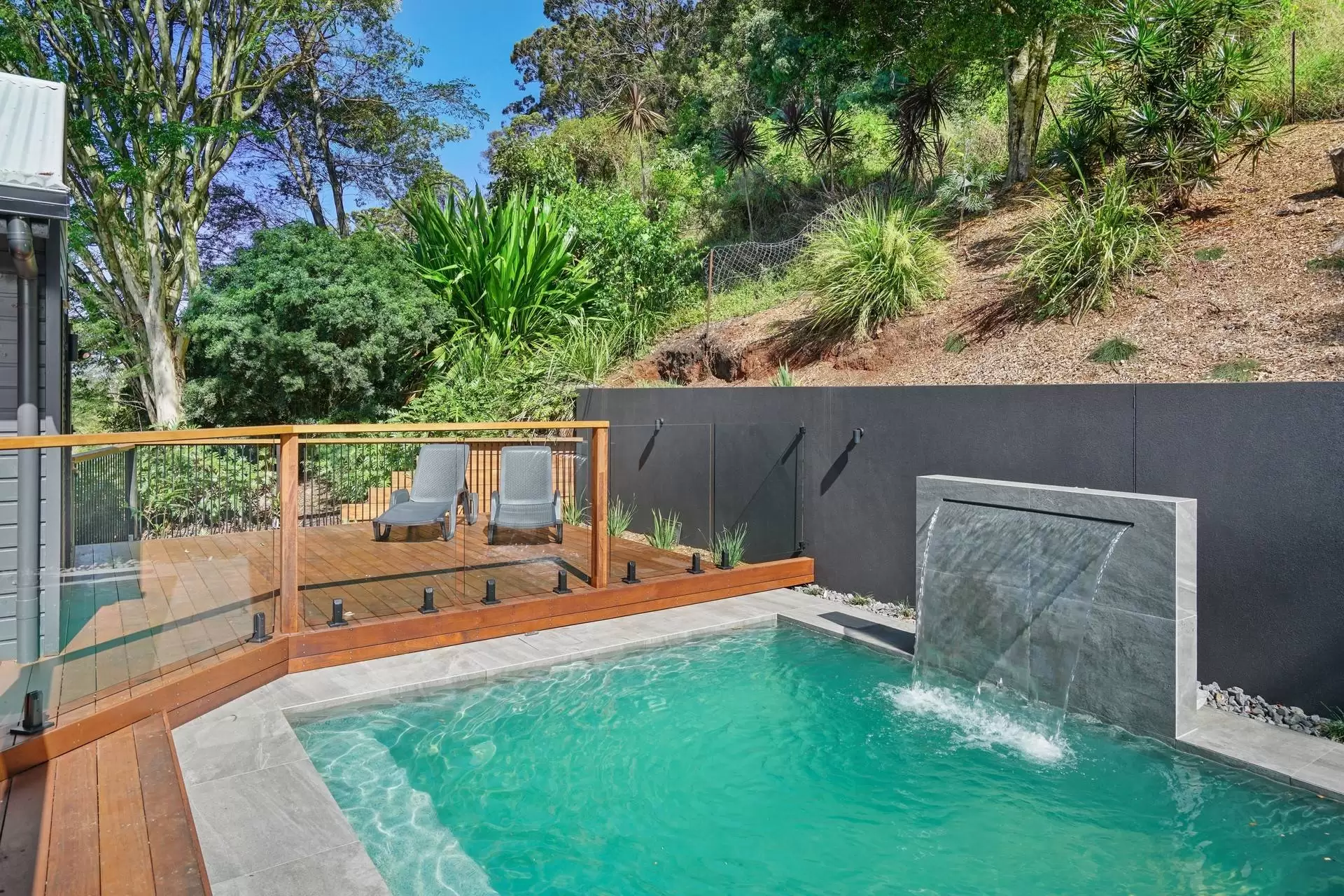 1 Carapook Crescent, Tallebudgera Sold by Queensland Sotheby's International Realty - image 1
